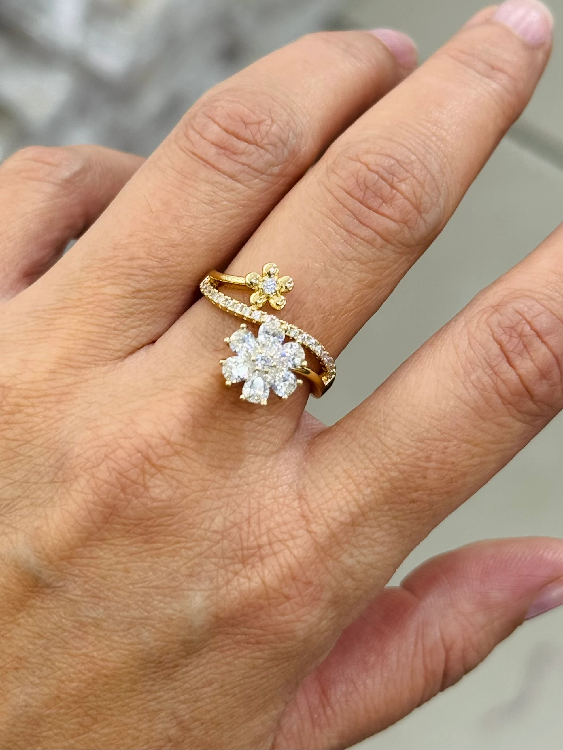 Xuping 14K Dönen Stres Yüzüğü (alttan ayarlı)