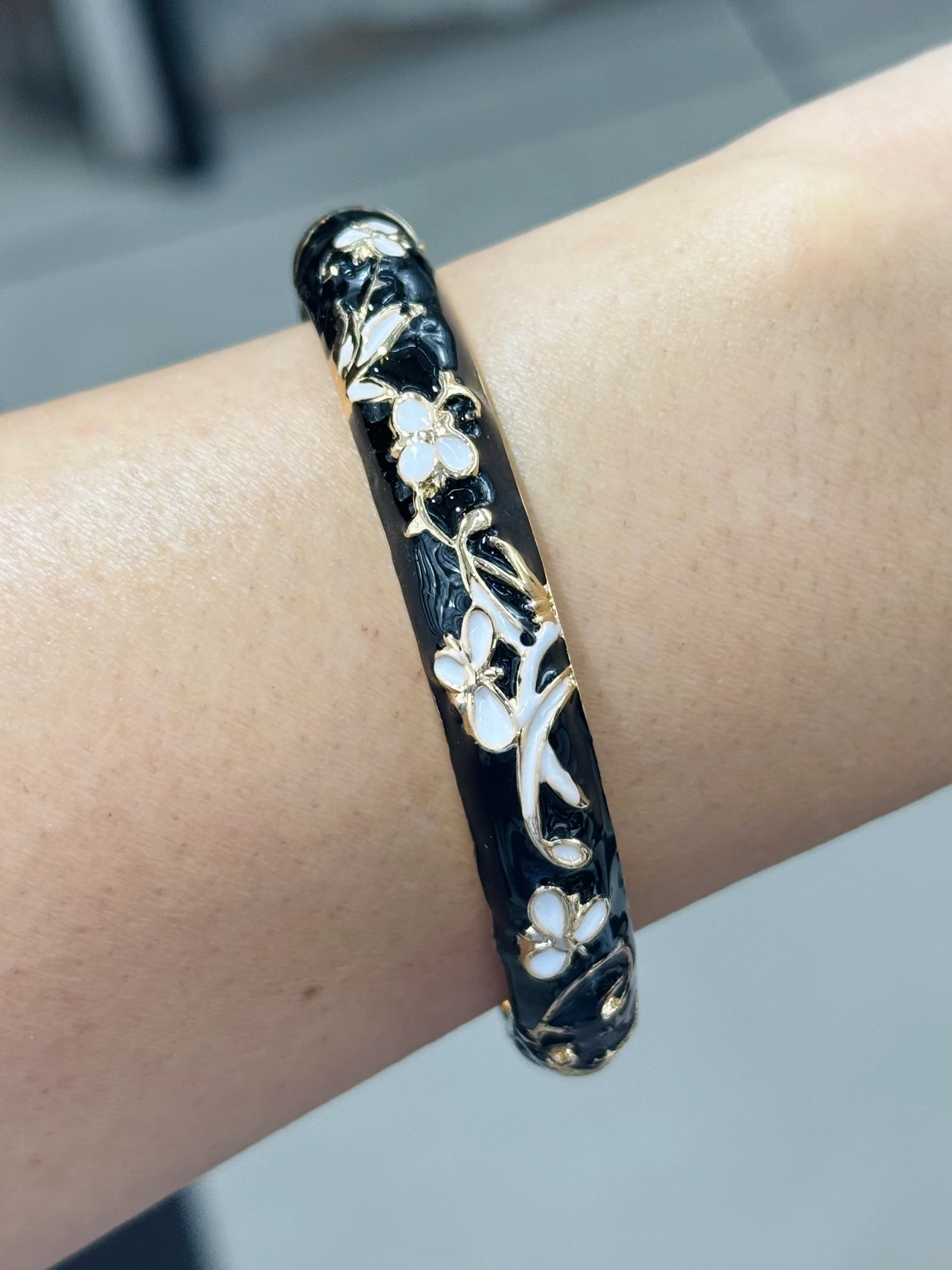 Siyah Çiçek Kelepçe