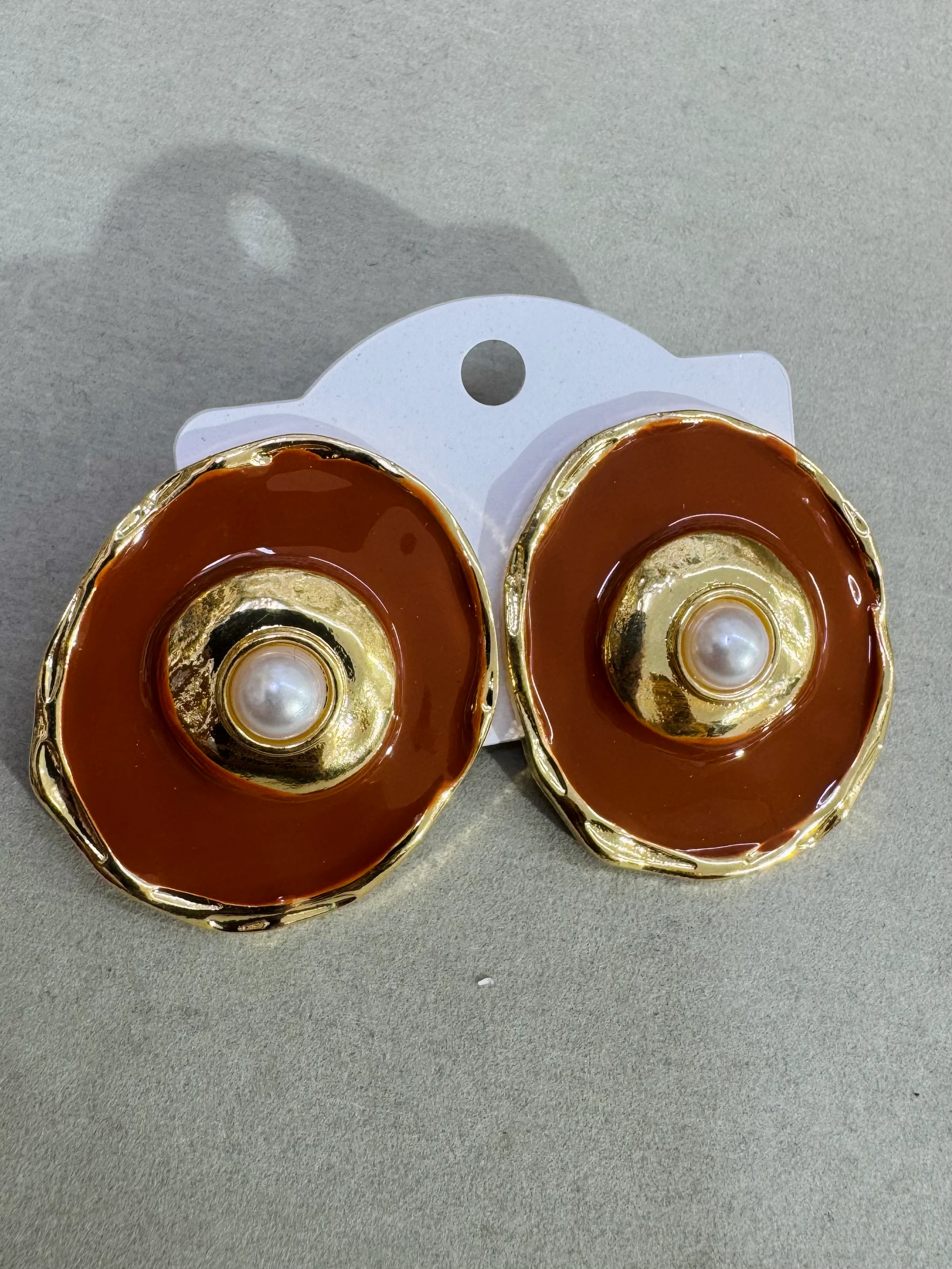 ZR Model Kahve Tonlu İncili Küpe