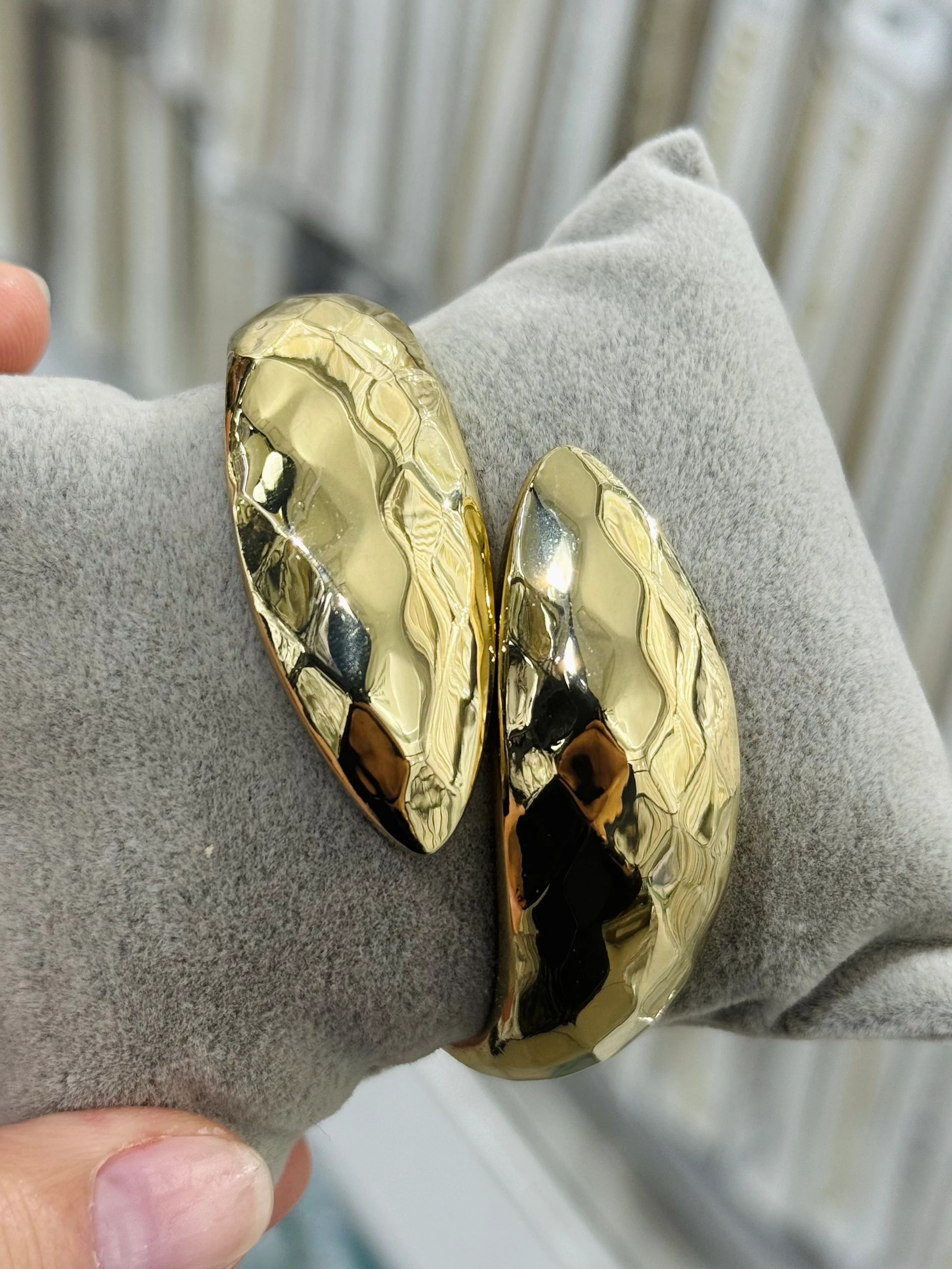 Altın Renk Zr Model Kelepçe