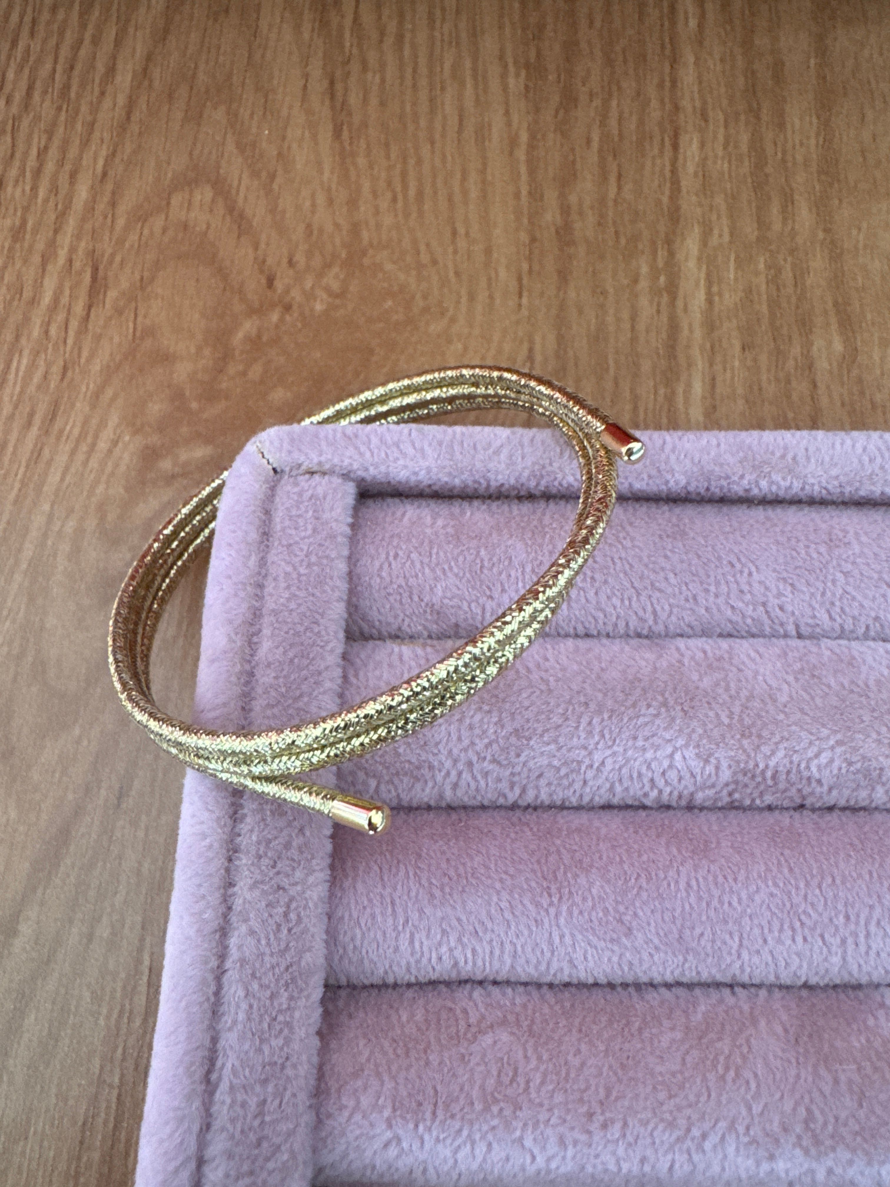 Gold mıknatıs bileklik 
