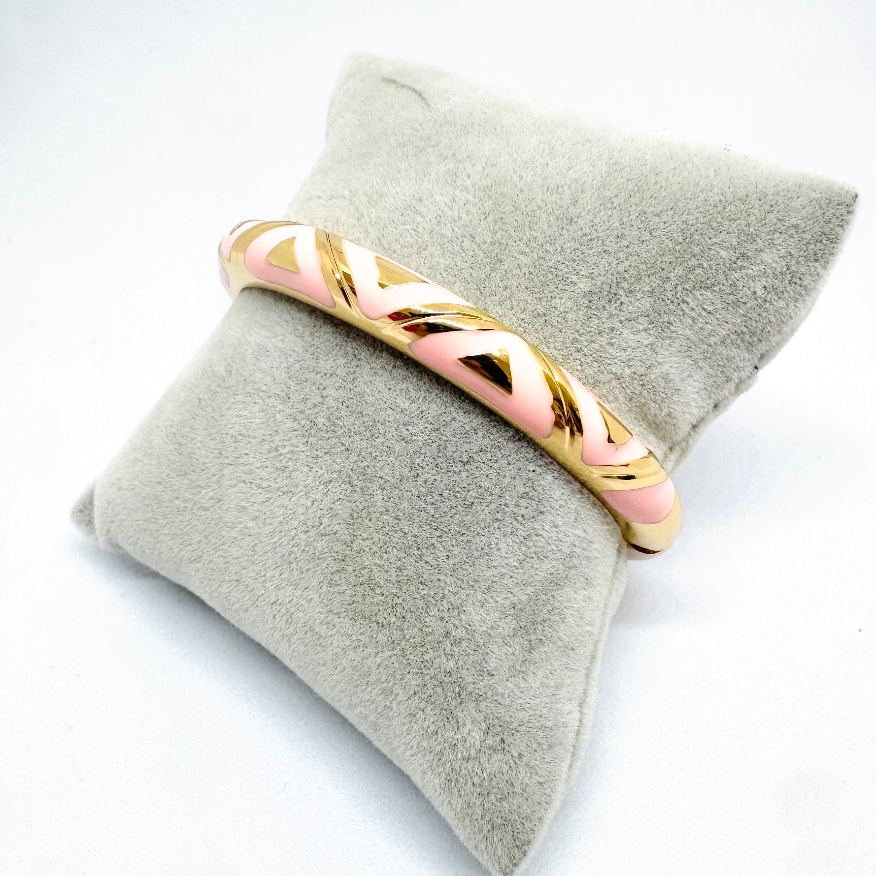 Pembe gold V kelepçe