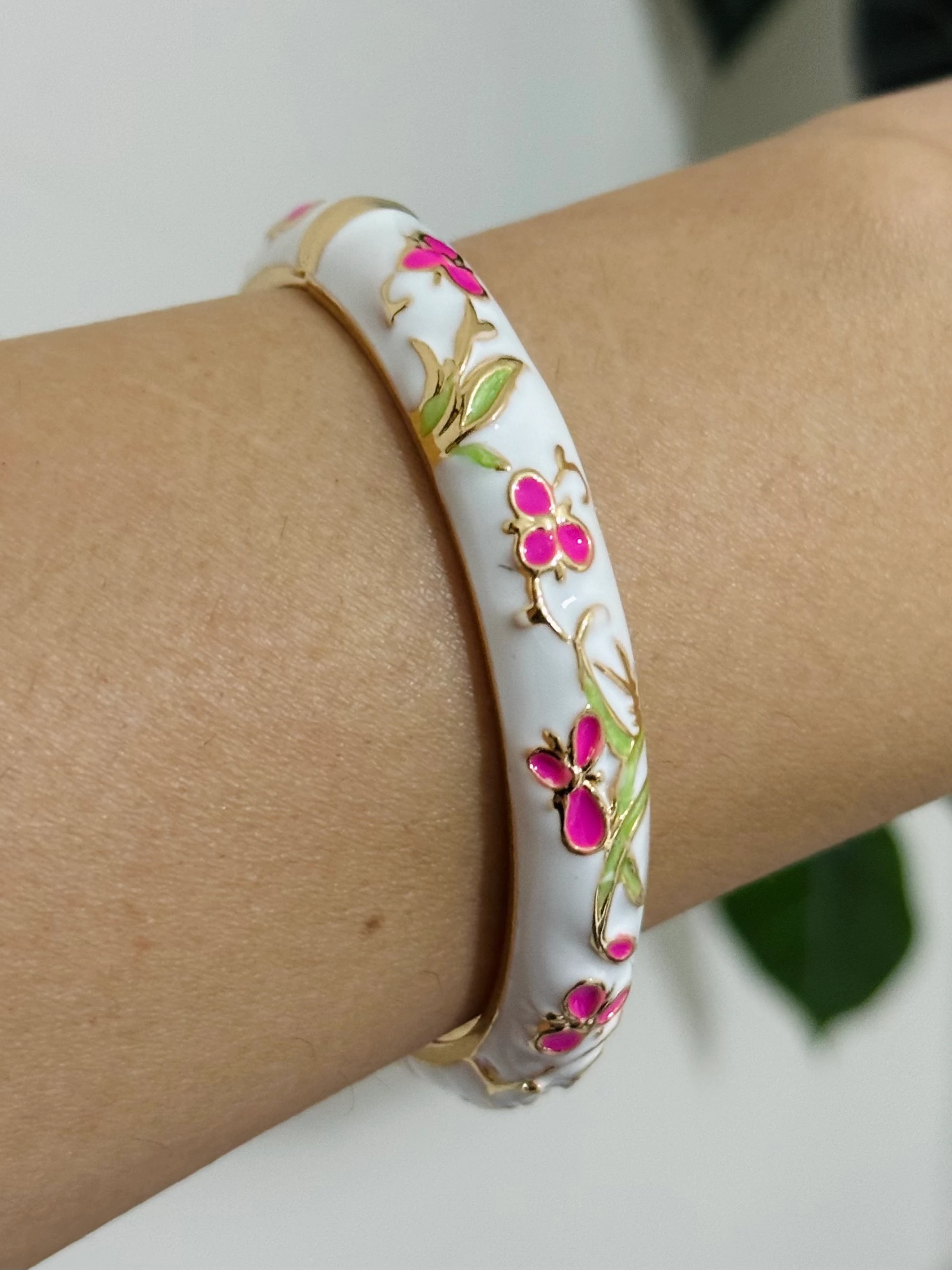 Beyaz Pembe Çiçek Kelepçe