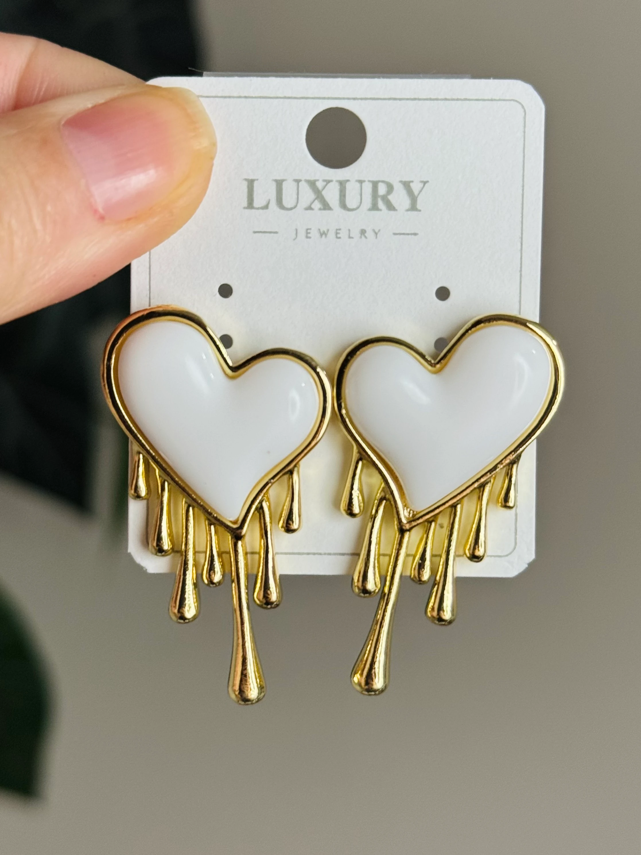 Özel Seri Beyaz Akan Kalp Küpe