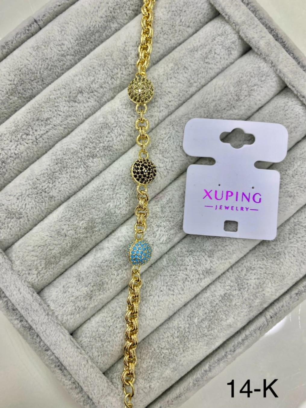 Xuping 14K Renkli Sosyete Gözü Bileklik