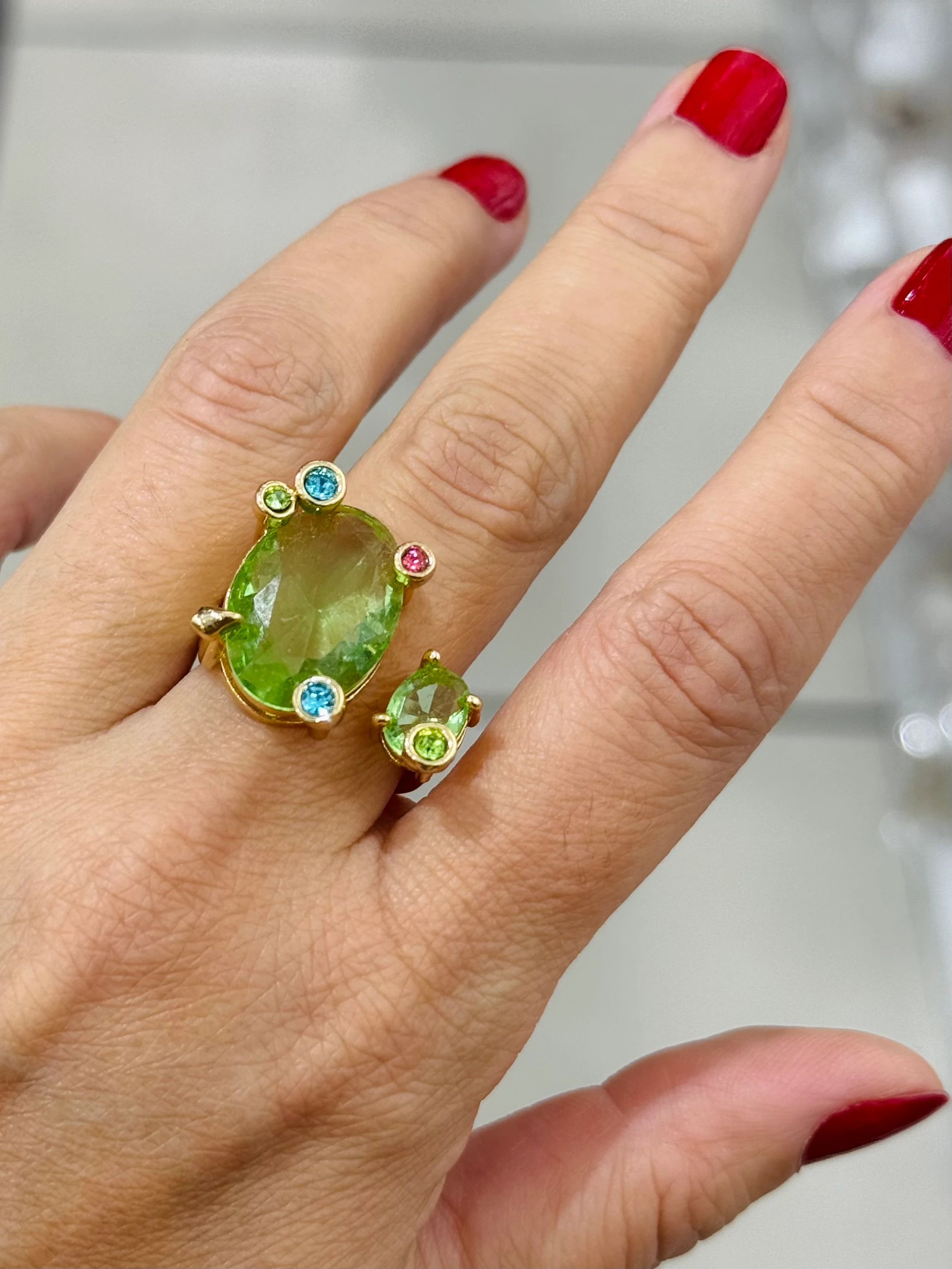 Yeşil Taşlı Ayarlanabilir Şeker Yüzük 