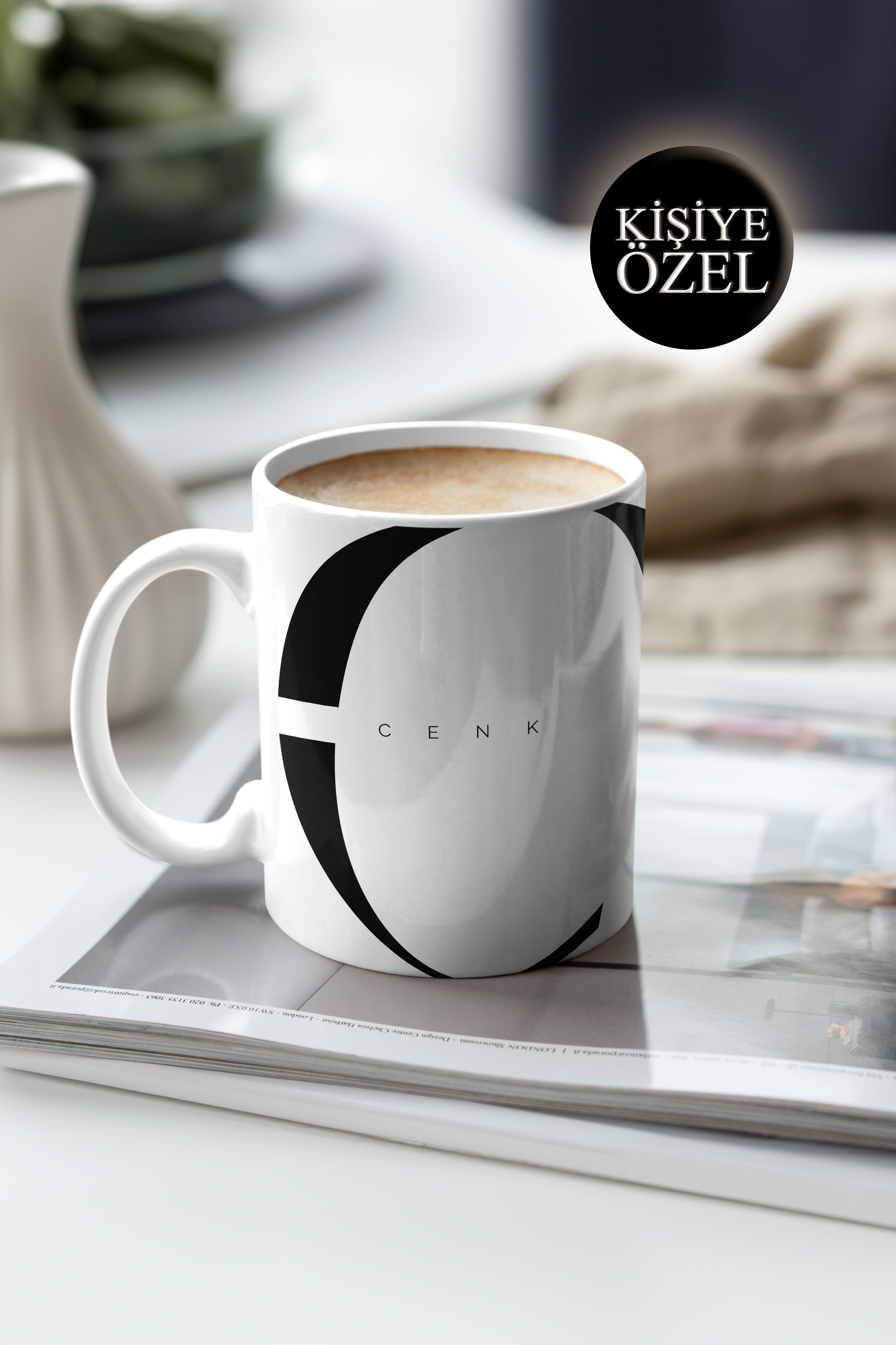 Kişiye Özel C Harfi ve İsim Yazılı Siyah Renkli Tasarım Kupa Bardak 300 ml