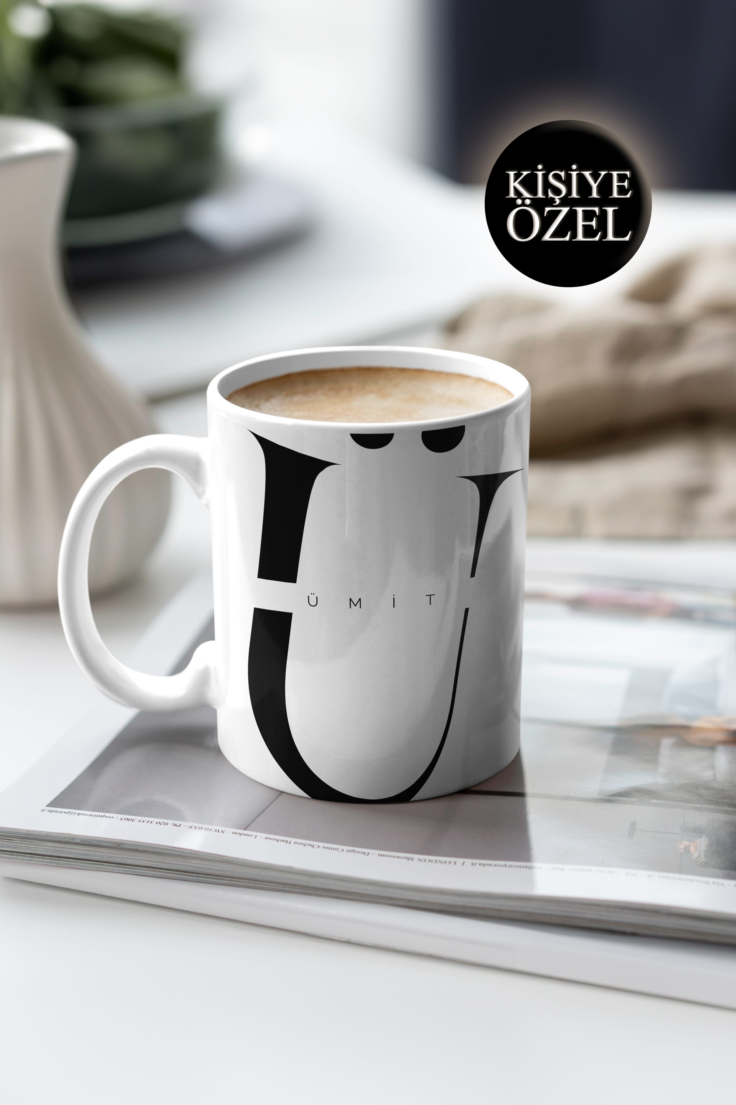 Kişiye Özel Ü Harfi ve İsim Yazılı Siyah Renkli Tasarım Kupa Bardak 300 ml