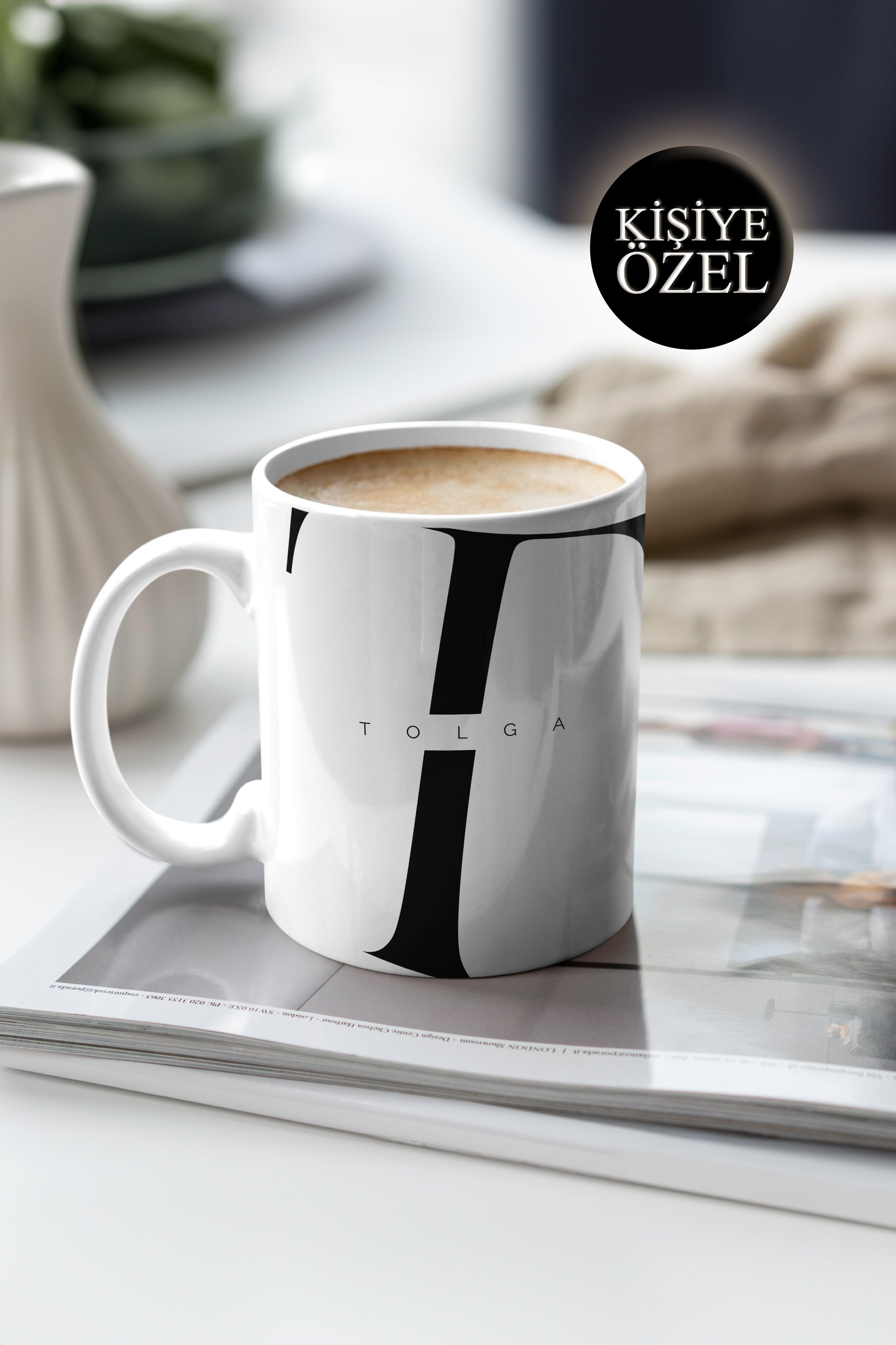Kişiye Özel T Harfi ve İsim Yazılı Siyah Renkli Tasarım Kupa Bardak 300 ml