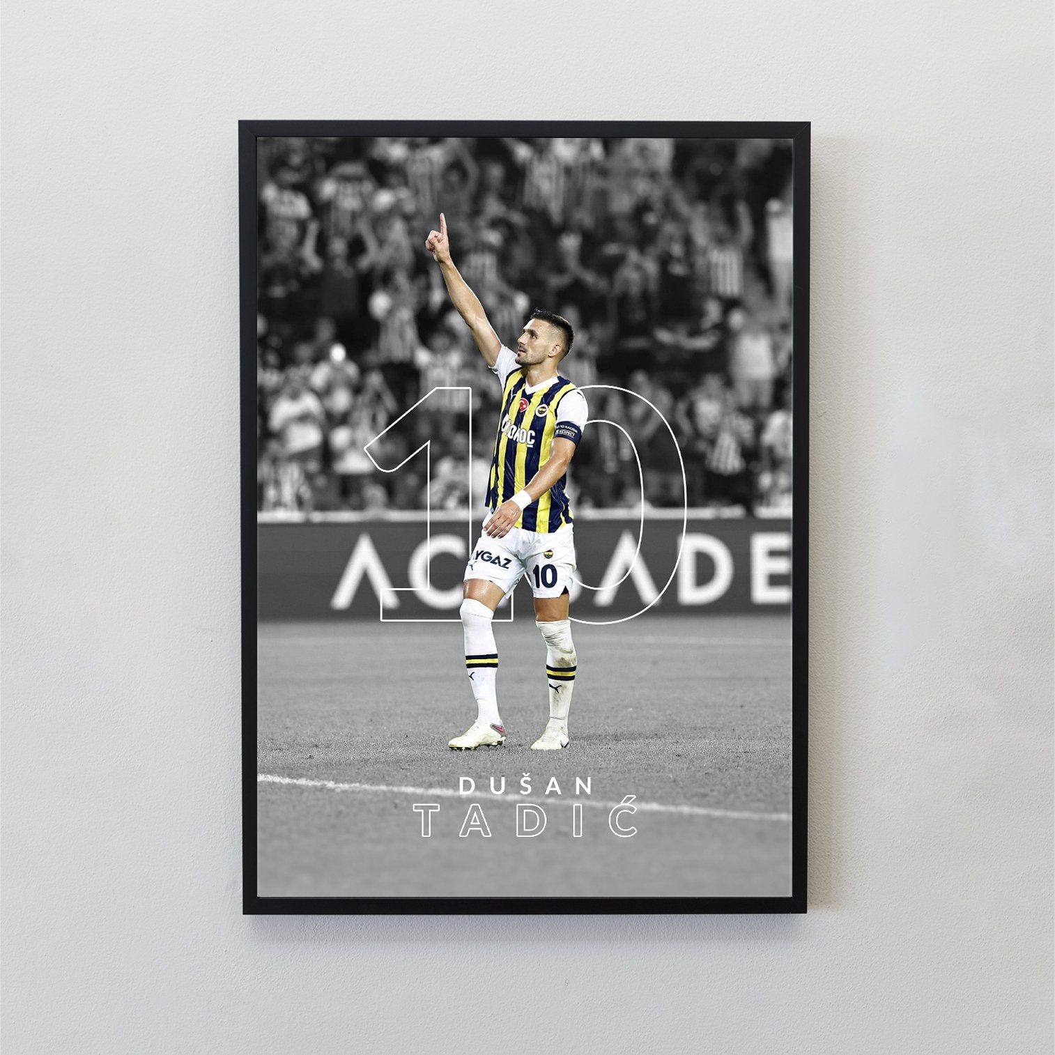 Dusan Tadic Fenerbahçe Tasarımlı Çerçevesiz Futbol Poster