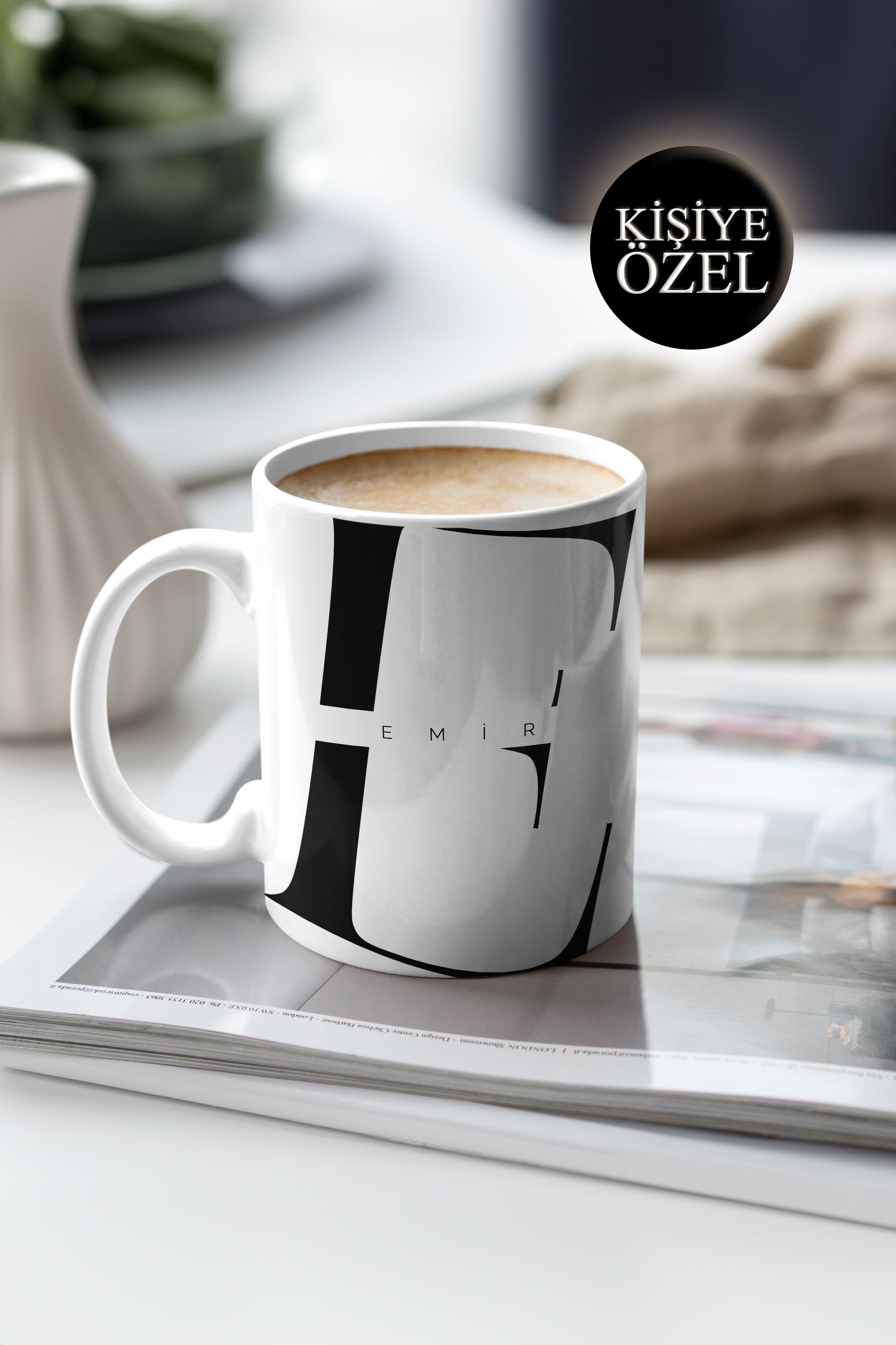 Kişiye Özel E Harfi ve İsim Yazılı Siyah Renkli Tasarım Kupa Bardak 300 ml