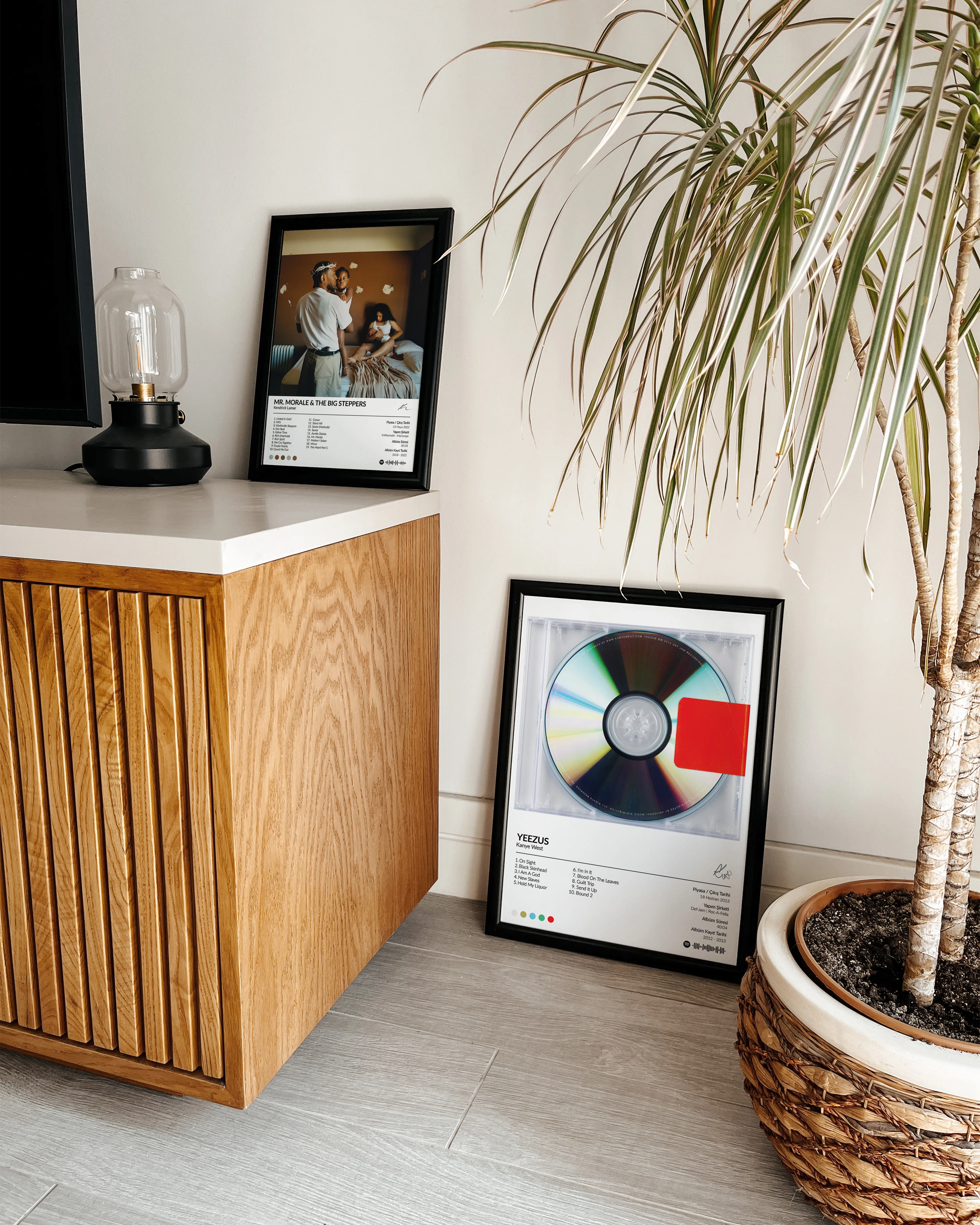 Kişiye Özel Albüm Tasarımlı Çerçeveli Tablo