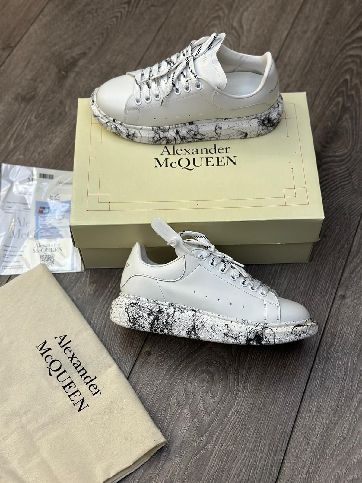 Alexander McQueen ithal özel renk