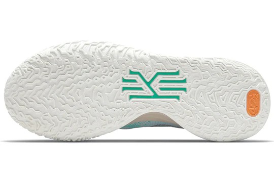 Kyrie 7 Copa Basketball Shoes