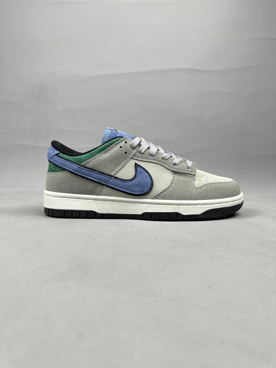 Nike sb dunk blue grey