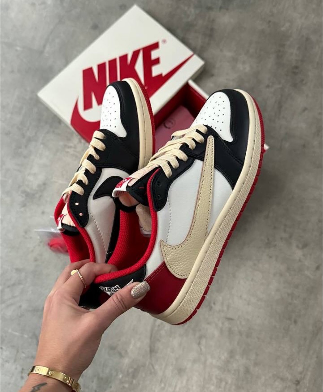 Nike travis scoot red black low