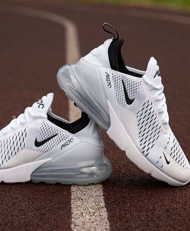 Nike air 270 white