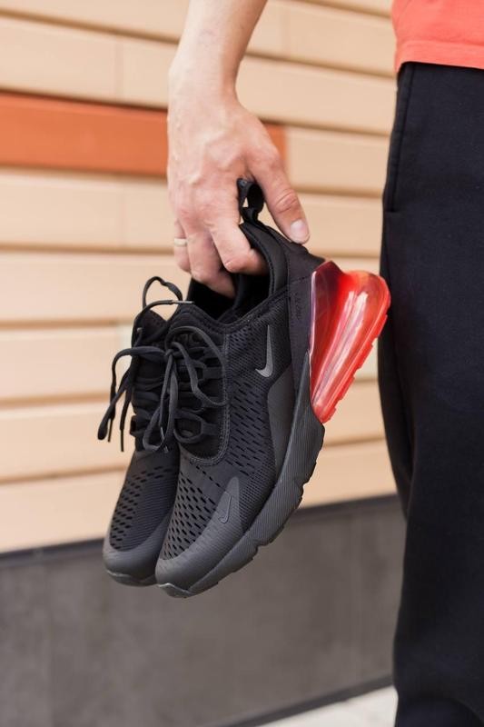 Nike Air 270 black red