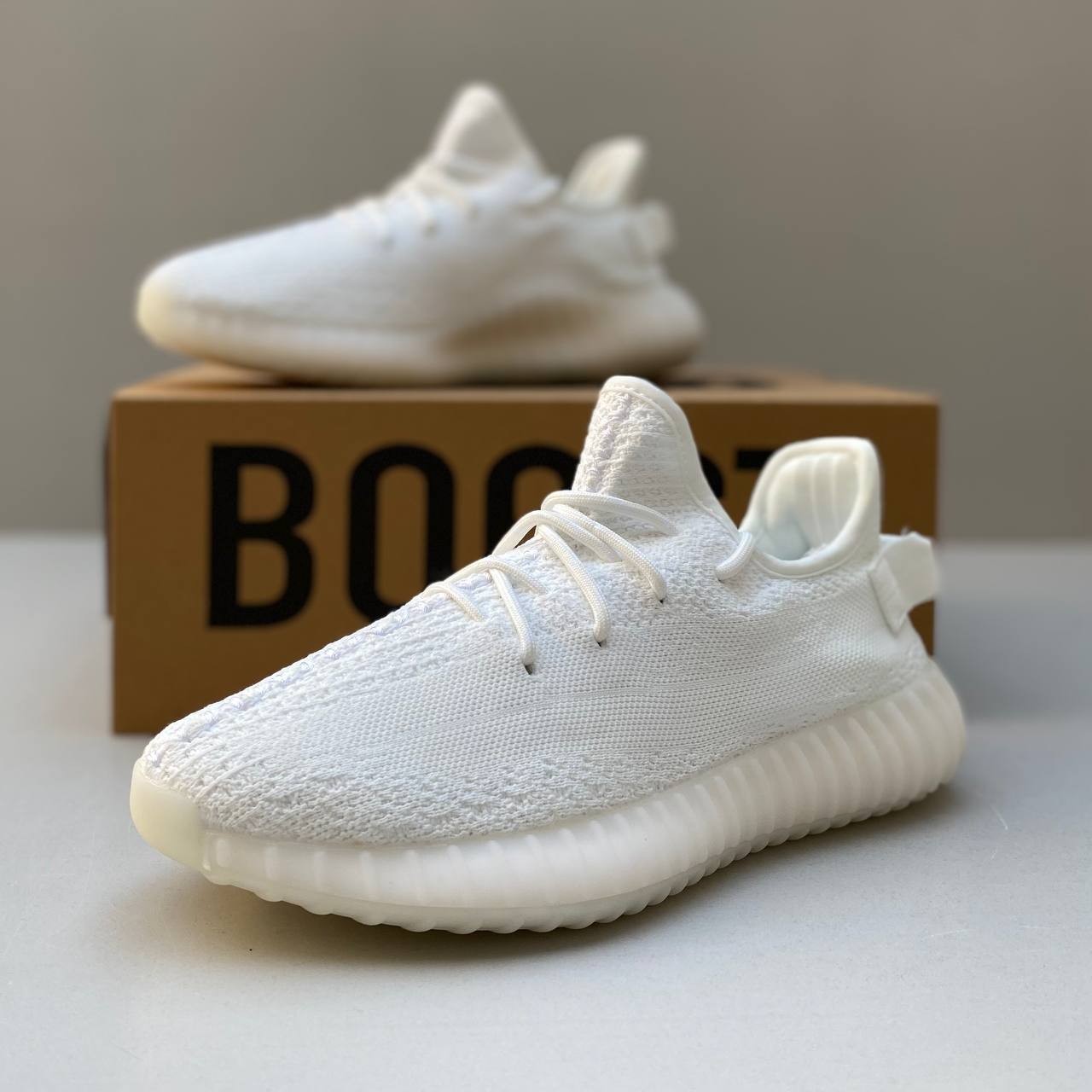 Adidas yeezy 350 white