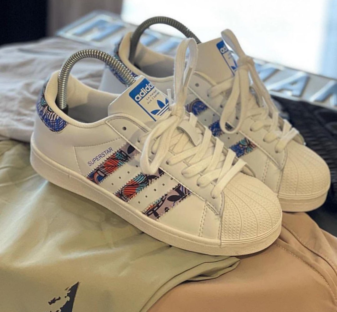 adidas superstar vector