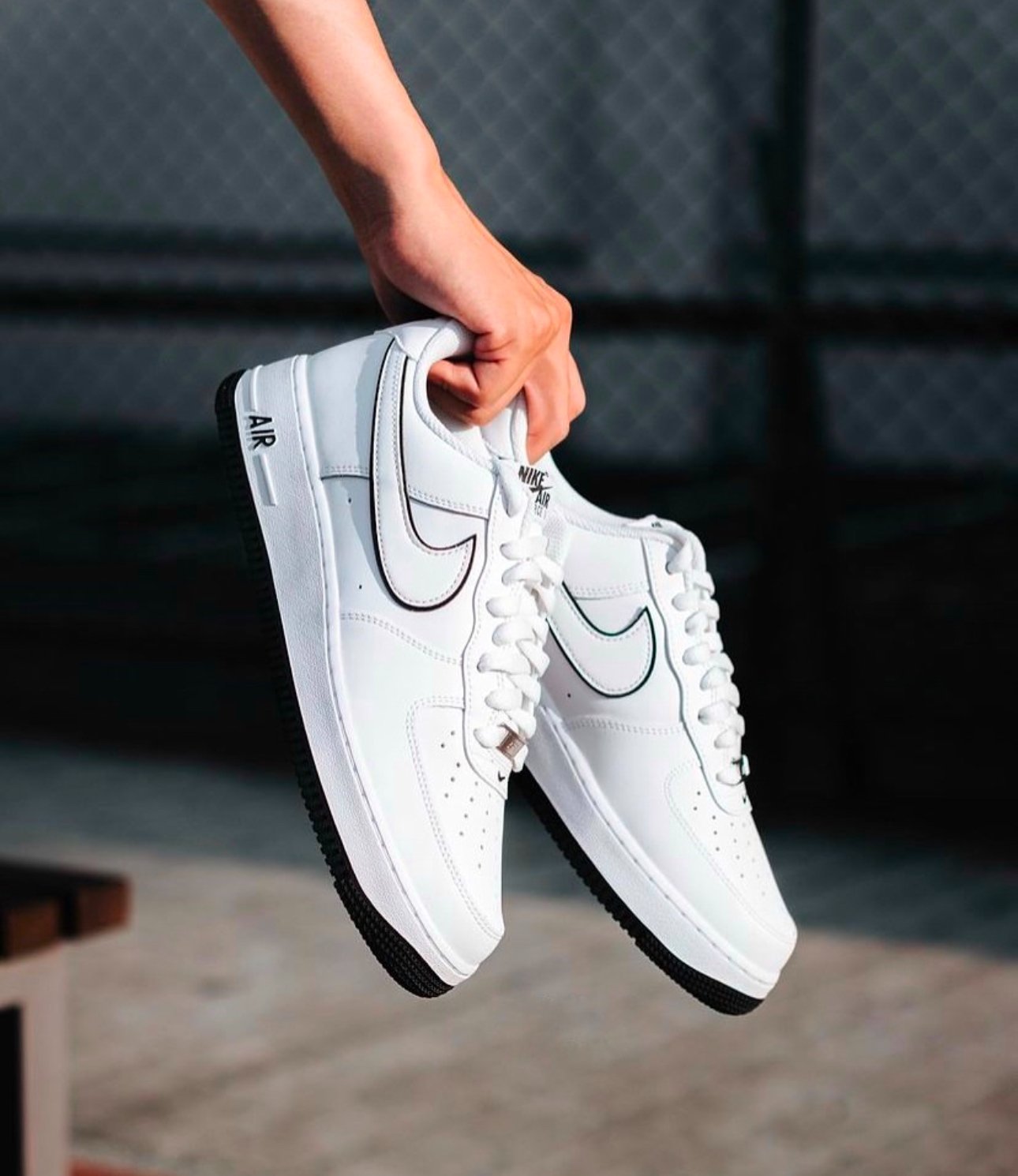 Nike Airforce white black outline