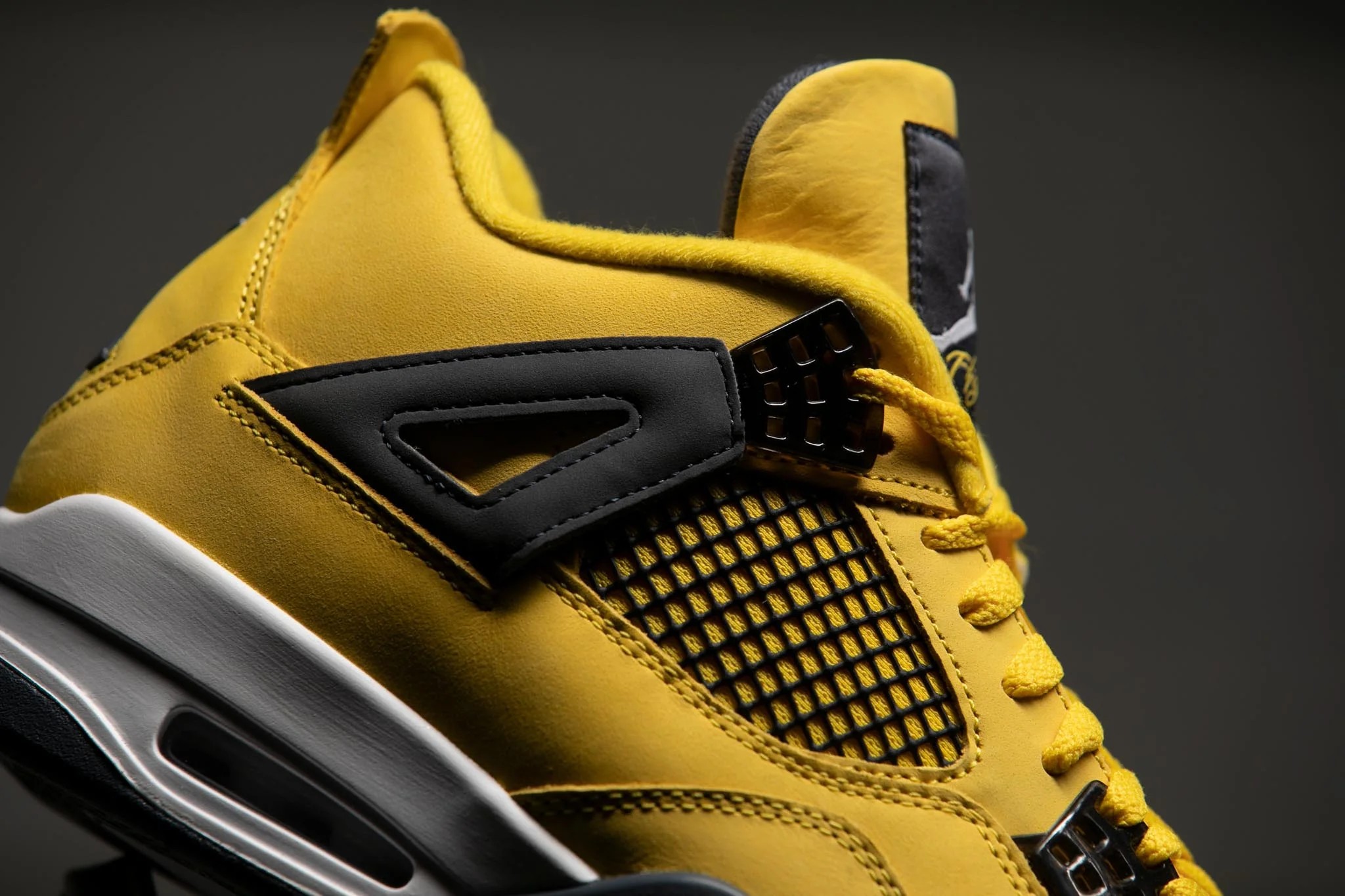 Nike Air Jordan 4 Retro Lightning indirimli