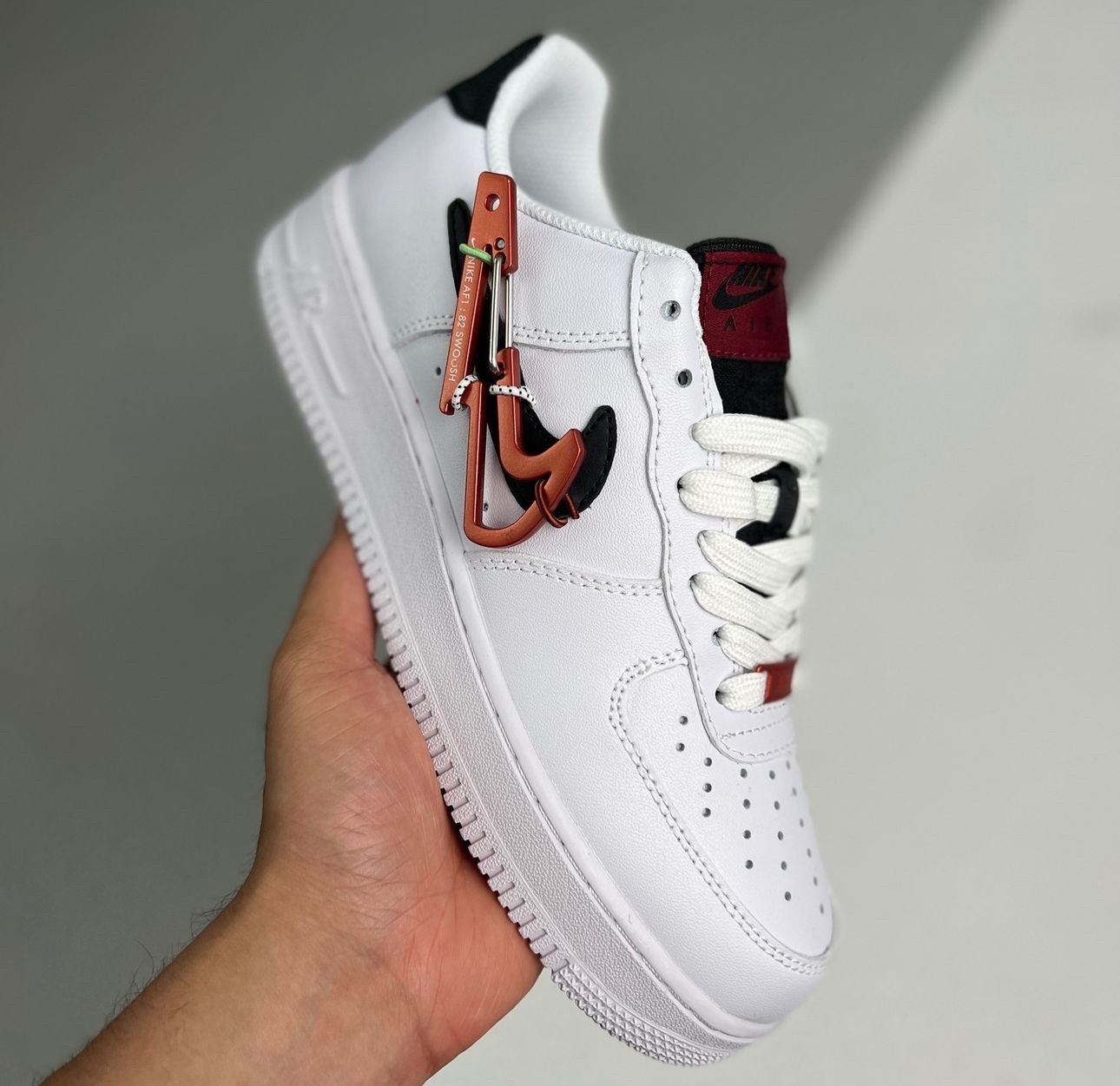 Nike Airforce Carabiner swoosh 