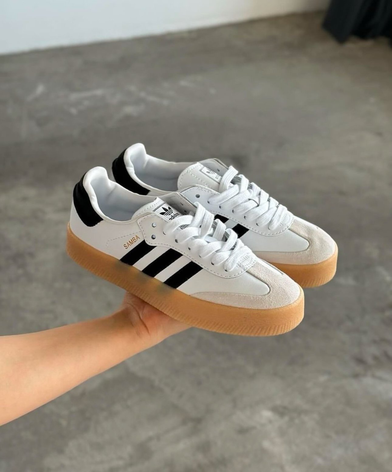 Adidas Samba platform white