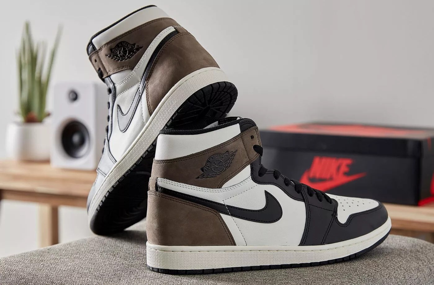 Nike ithal air jordan 1 mid mocha