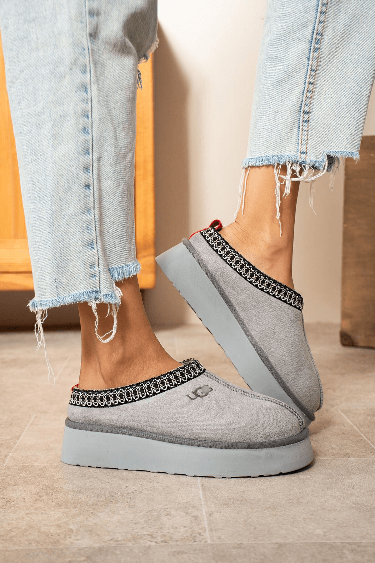 UGG terlik
