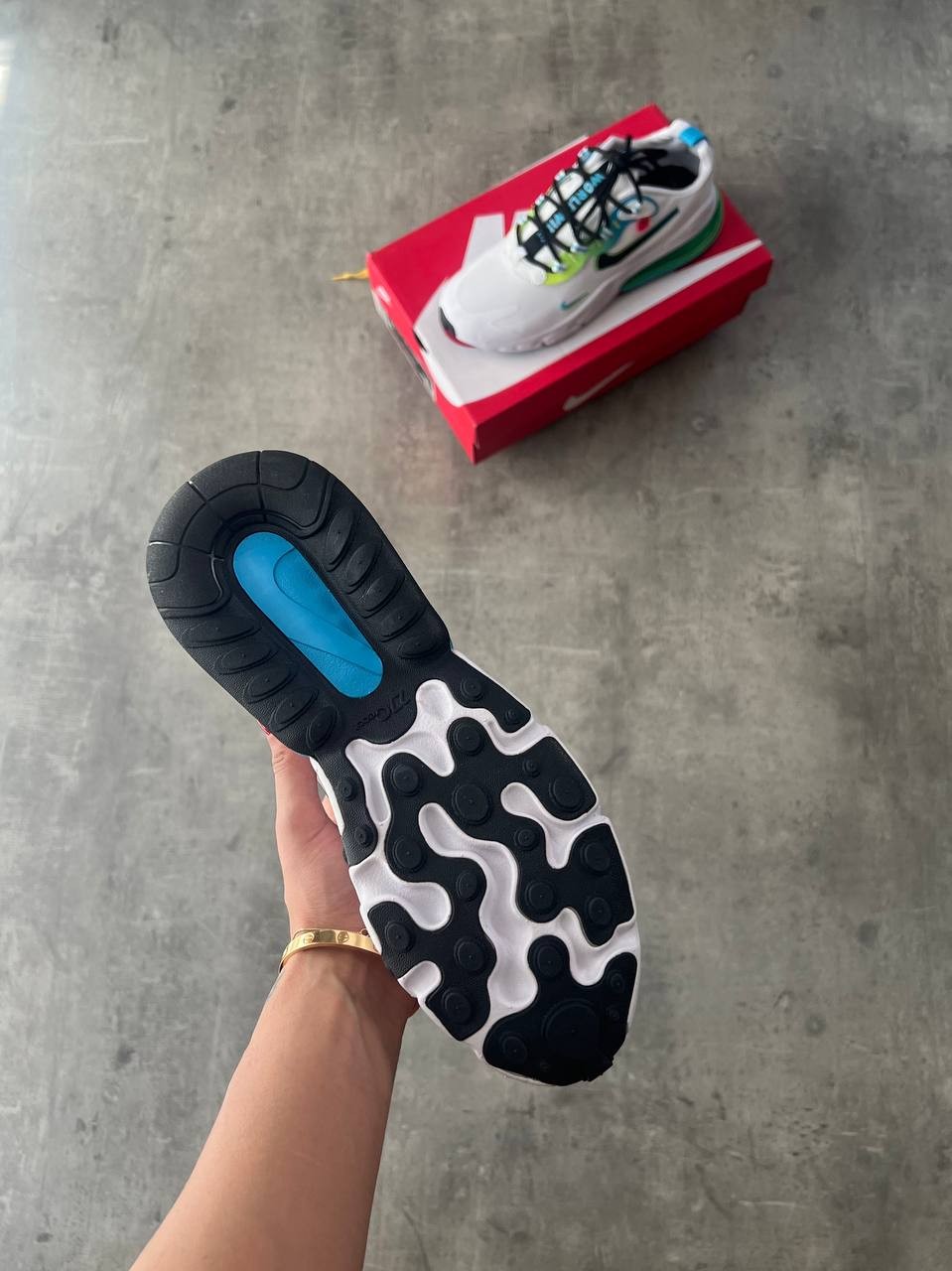 Nike Air 270 React