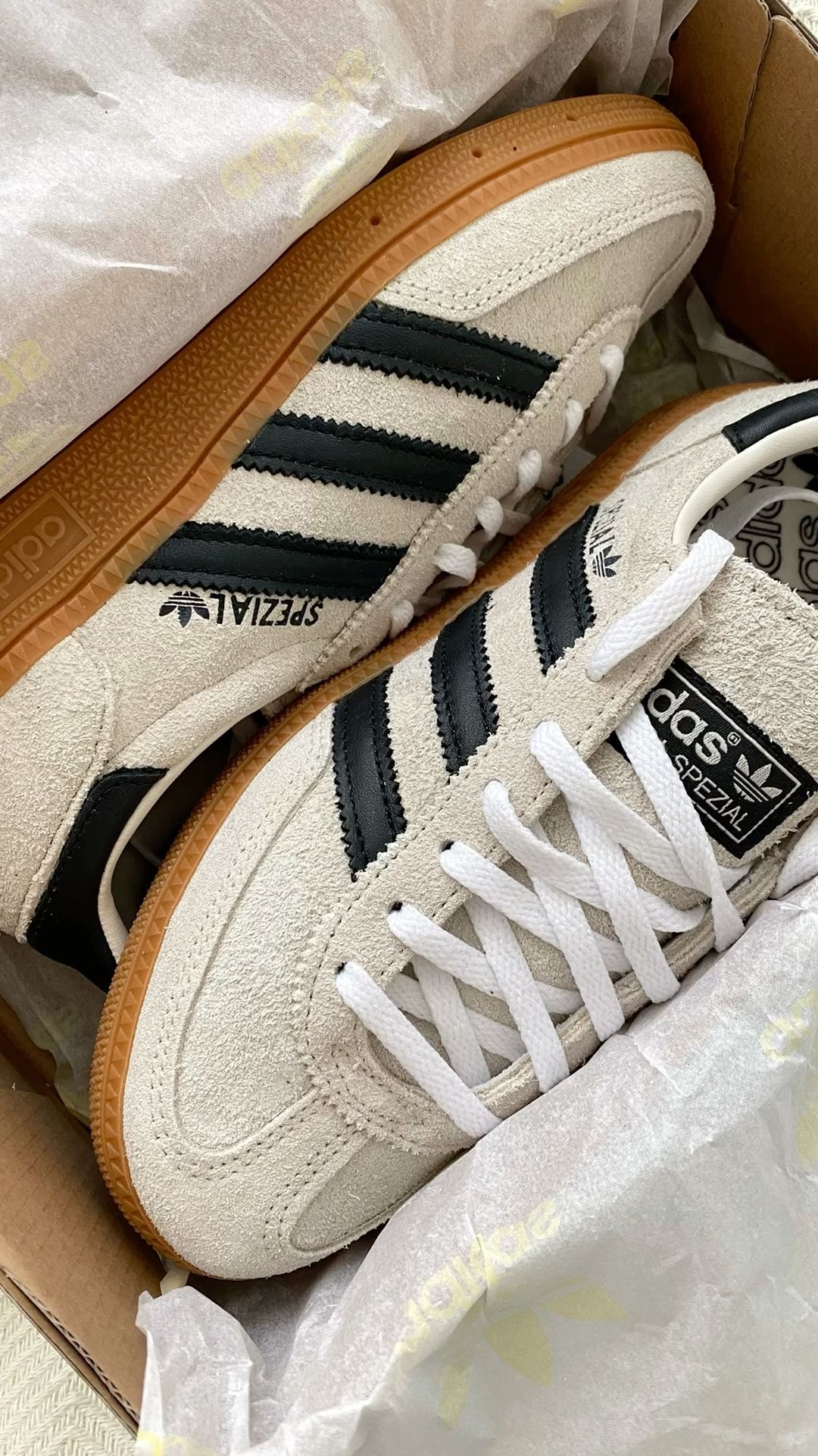 Adidas Spezial Bej