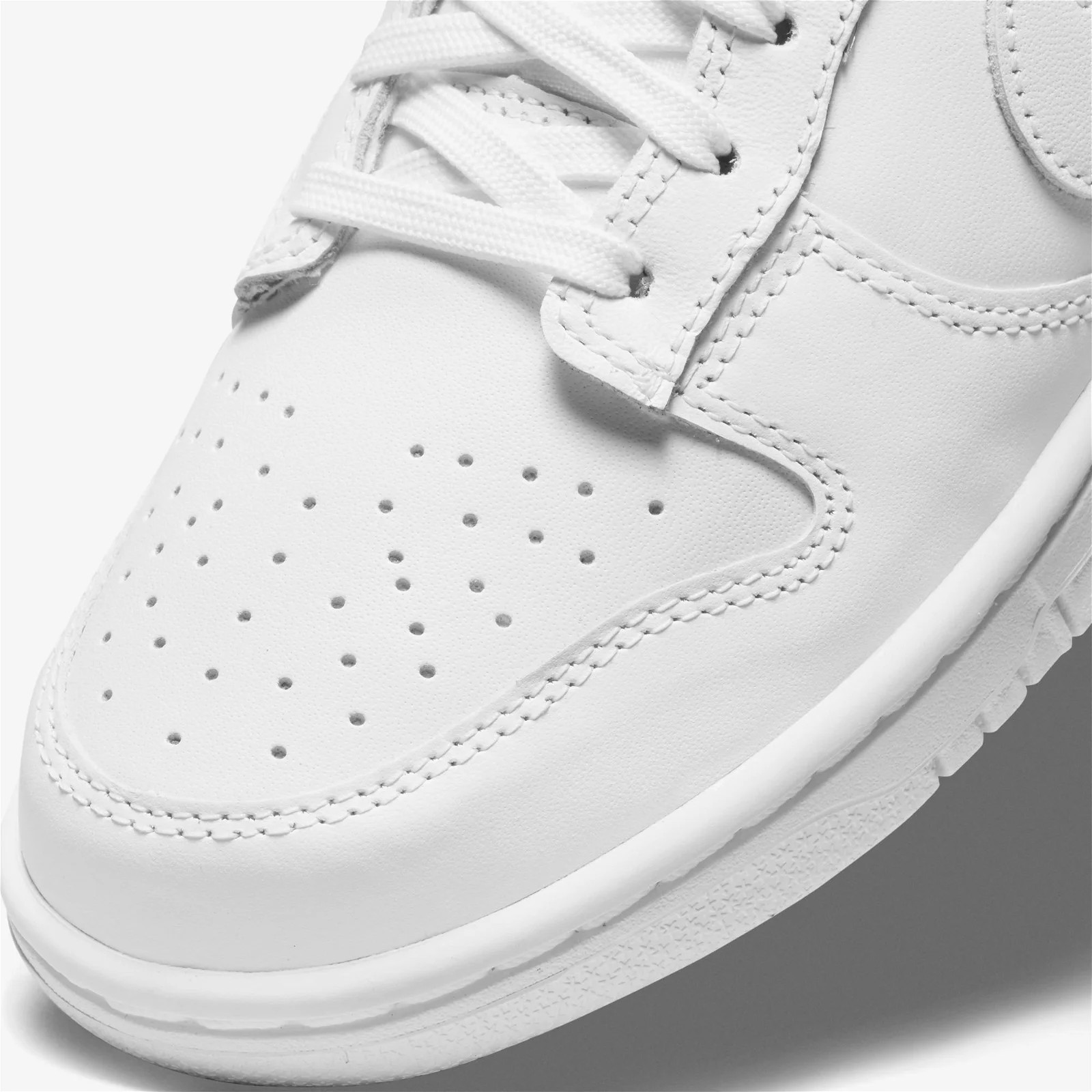 Nike sb Dunk Low white