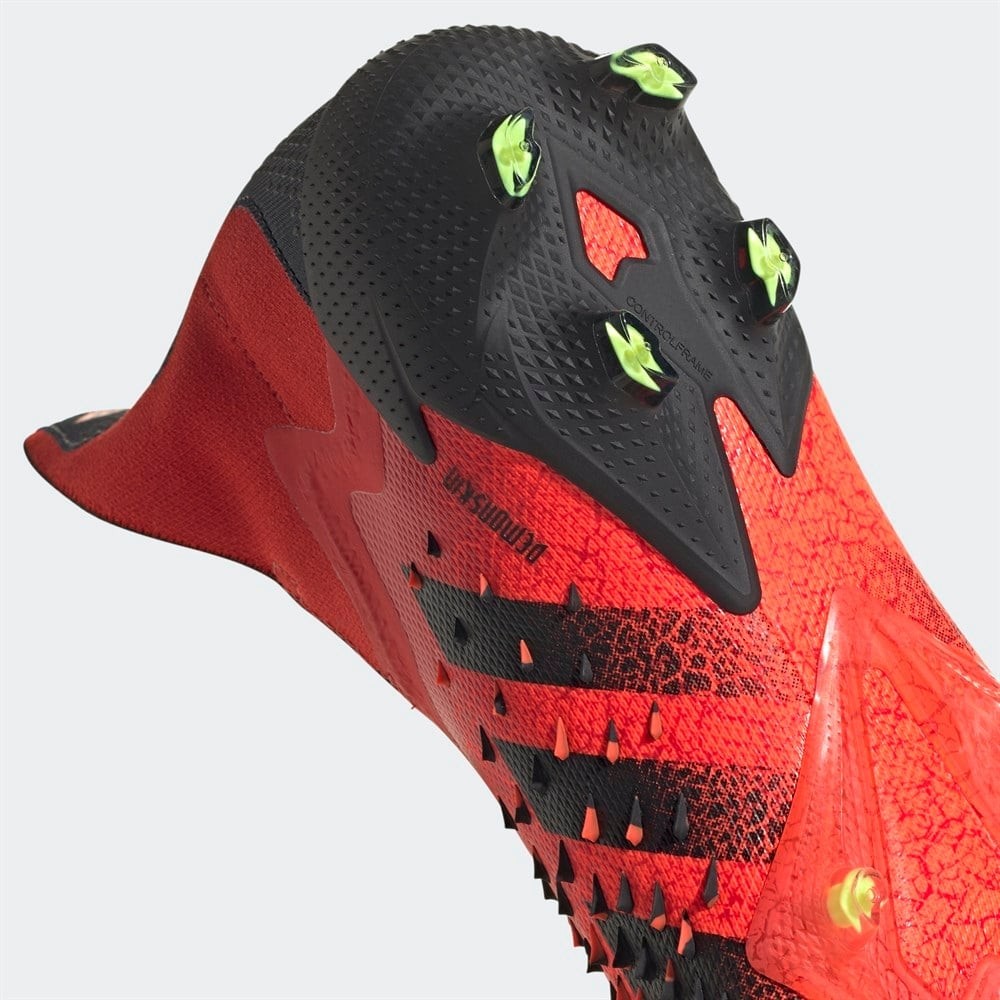 Adidas x Predator Freak elit krampon red