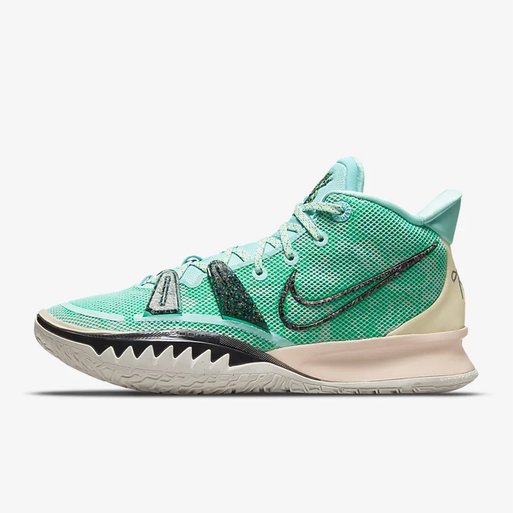 Kyrie 7 Copa Basketball Shoes