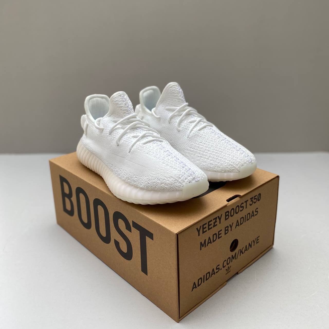 Adidas yeezy 350 white