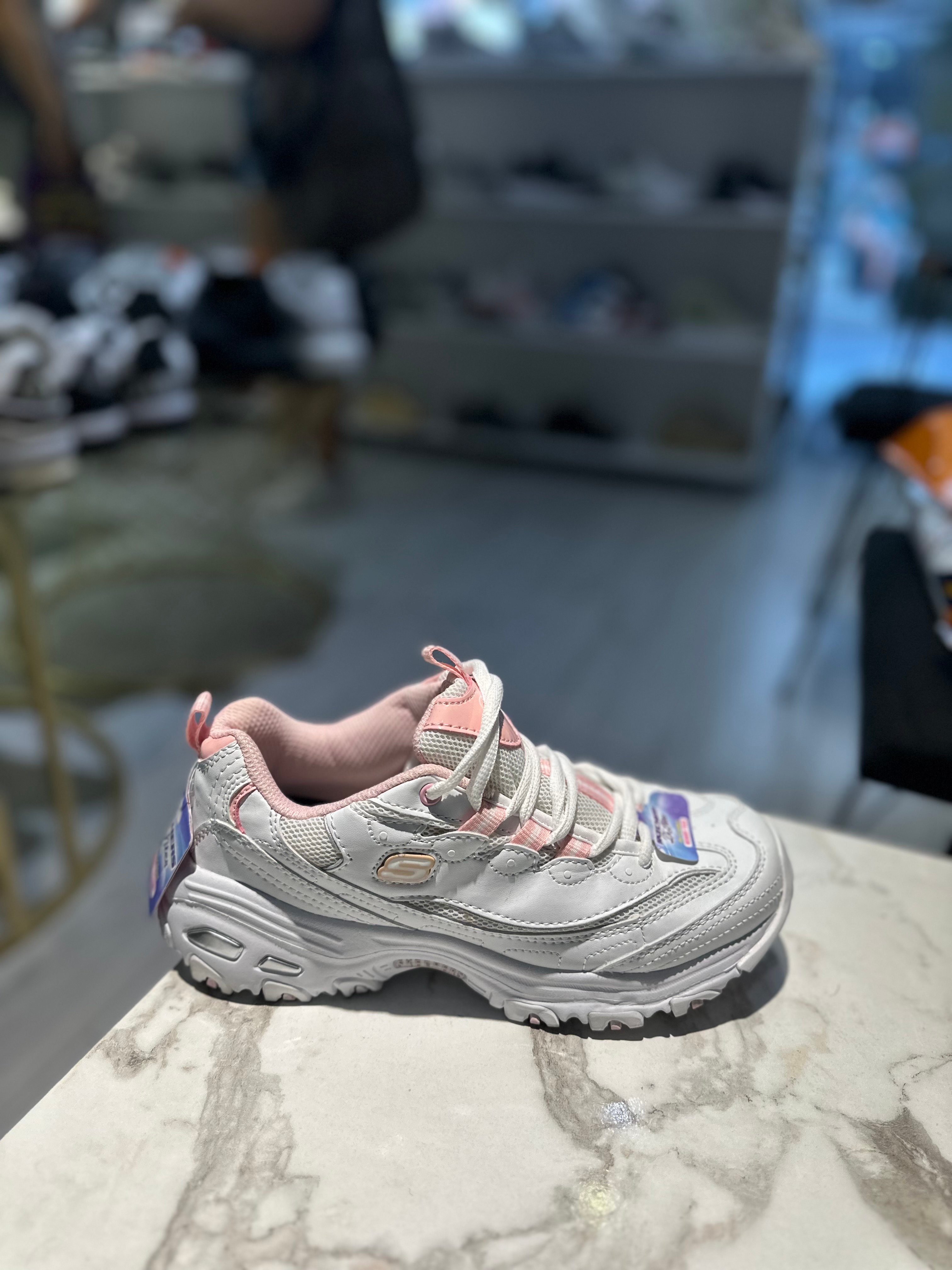 Skechers Dlite 2024