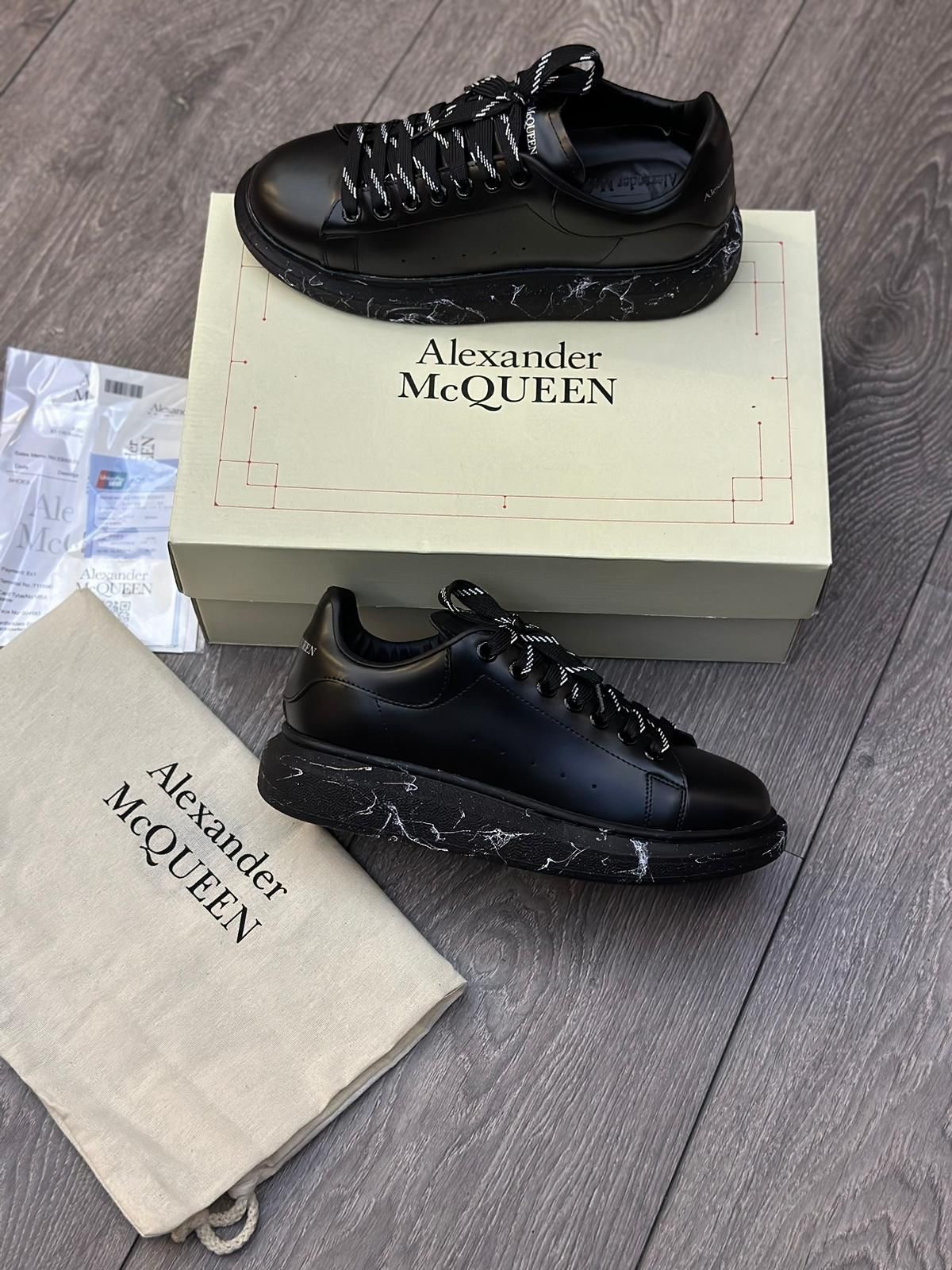 Alexander McQueen ithal özel renk