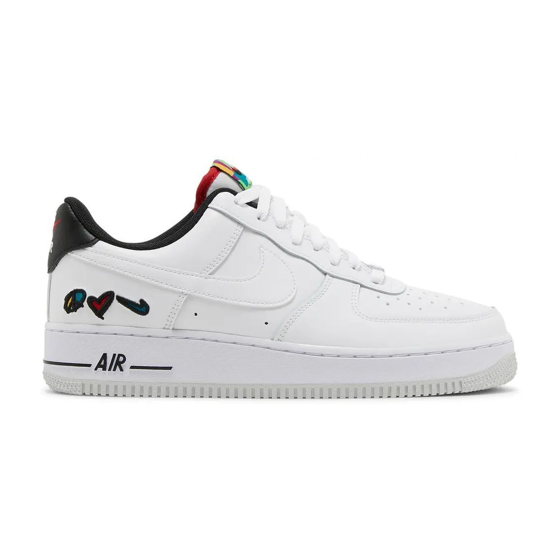 Nike AirForce1 07 LV8 Peace Love