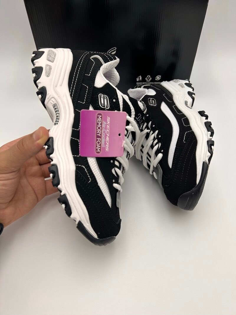 Skechers Dlite white black