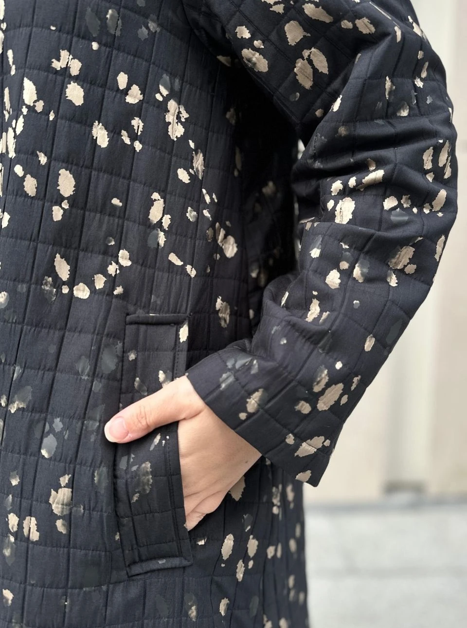 BASKILI KAPİTONE TRENÇ SİYAH