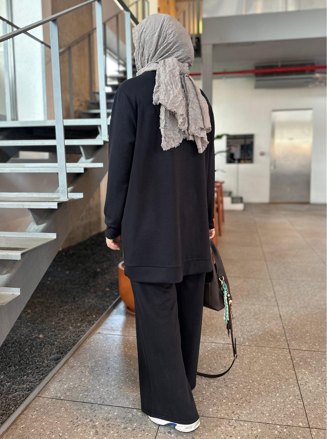 OYSHO TAŞLI TAKIM SİYAH