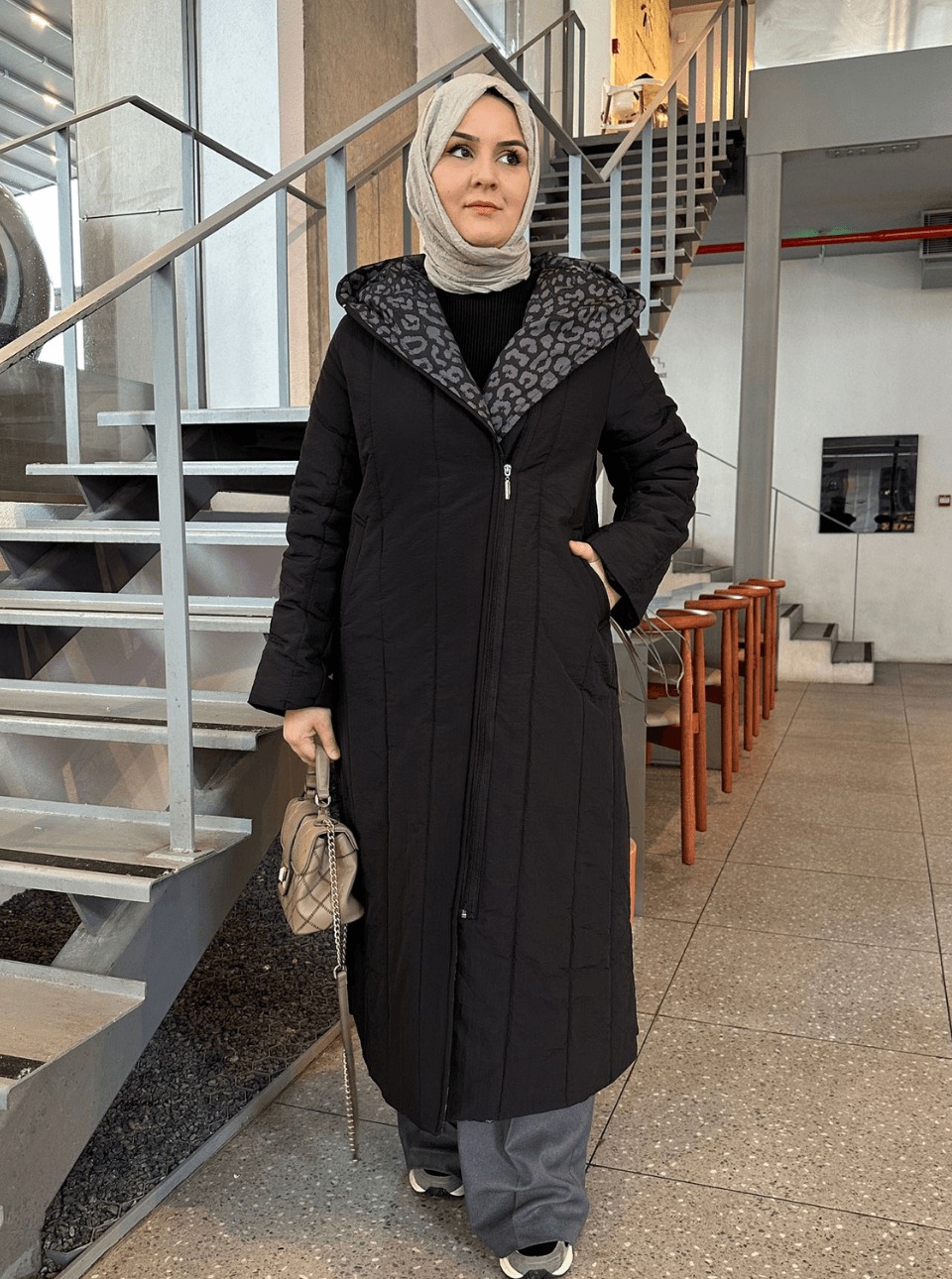 LEOPARLI ŞİŞME MONT SİYAH