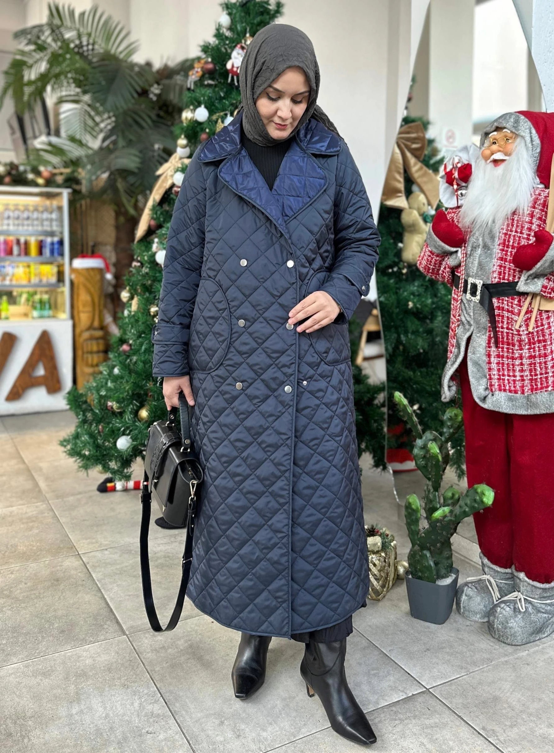 BAKLAVA DİLİM KAPİTONE MONT LACİVERT