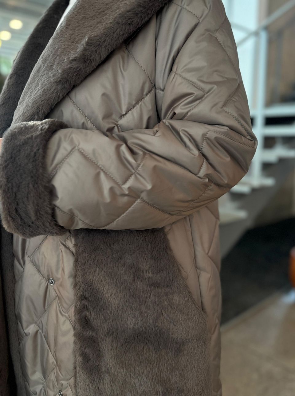 KÜRKLÜ KAPİTONE MONT VİZON 