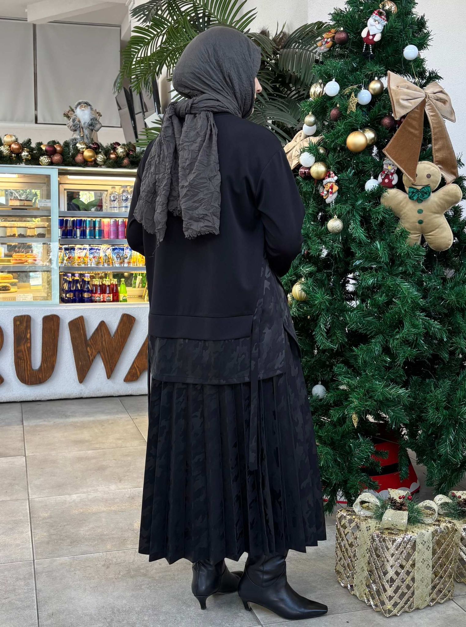 OYSHO ETEKLİ TAKIM SİYAH