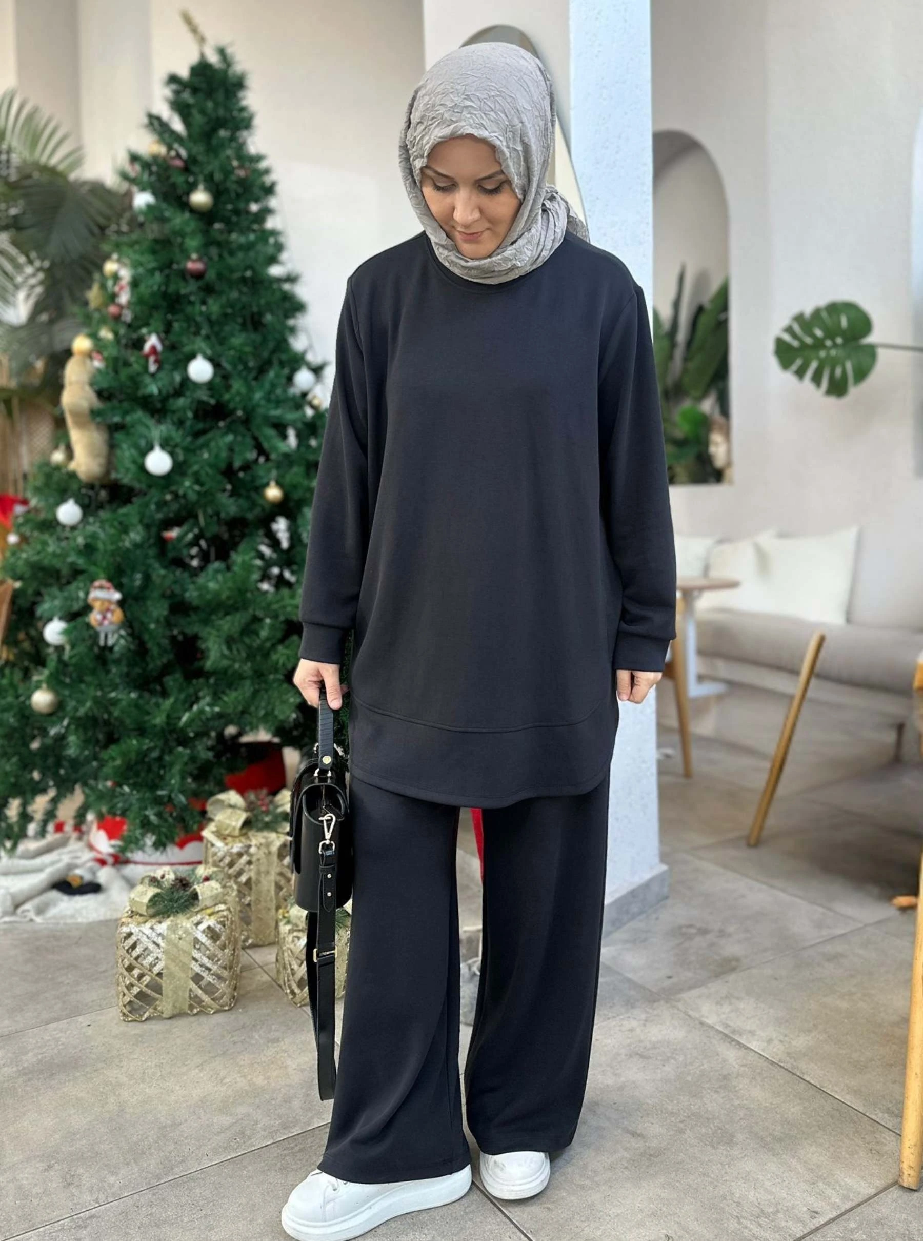 OYSHO BASİC TAKIM SİYAH