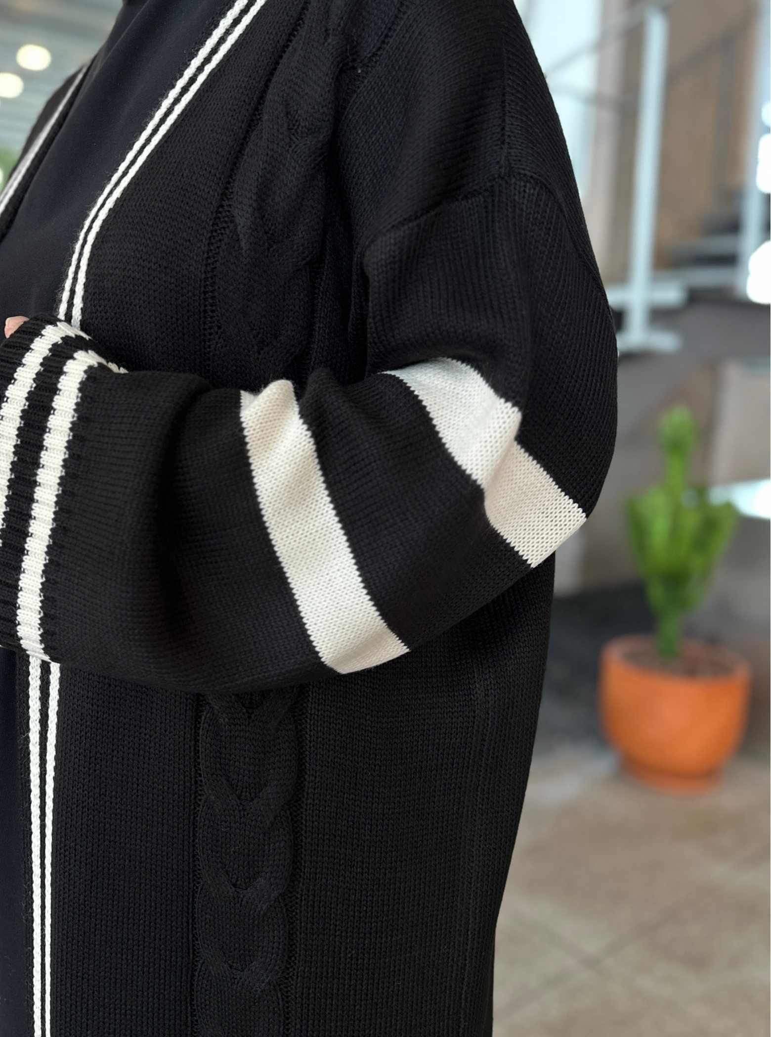 ÇİZGİLİ HIRKA SİYAH