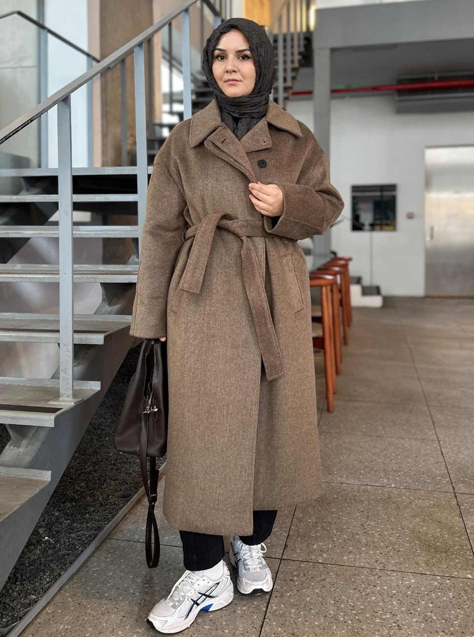 GİZLİ DÜĞMELİ KAŞE KABAN KAHVE