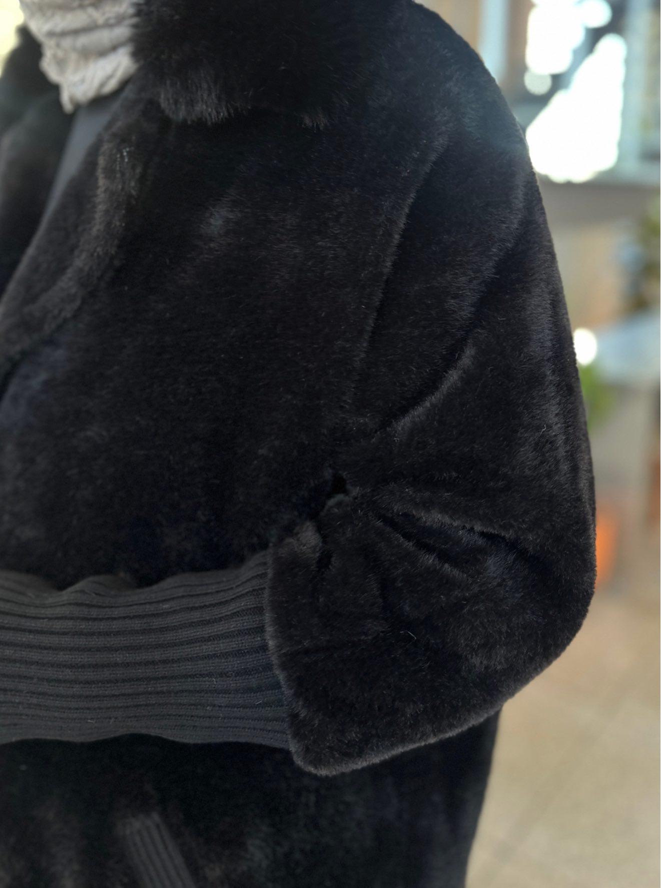 ÇIKABİLEN KÜRKLÜ KABAN SİYAH